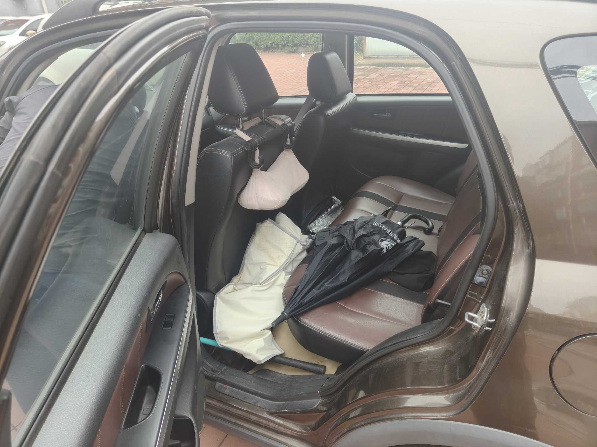 Suzuki SX4 Sedan 2013 imagem de carro #10