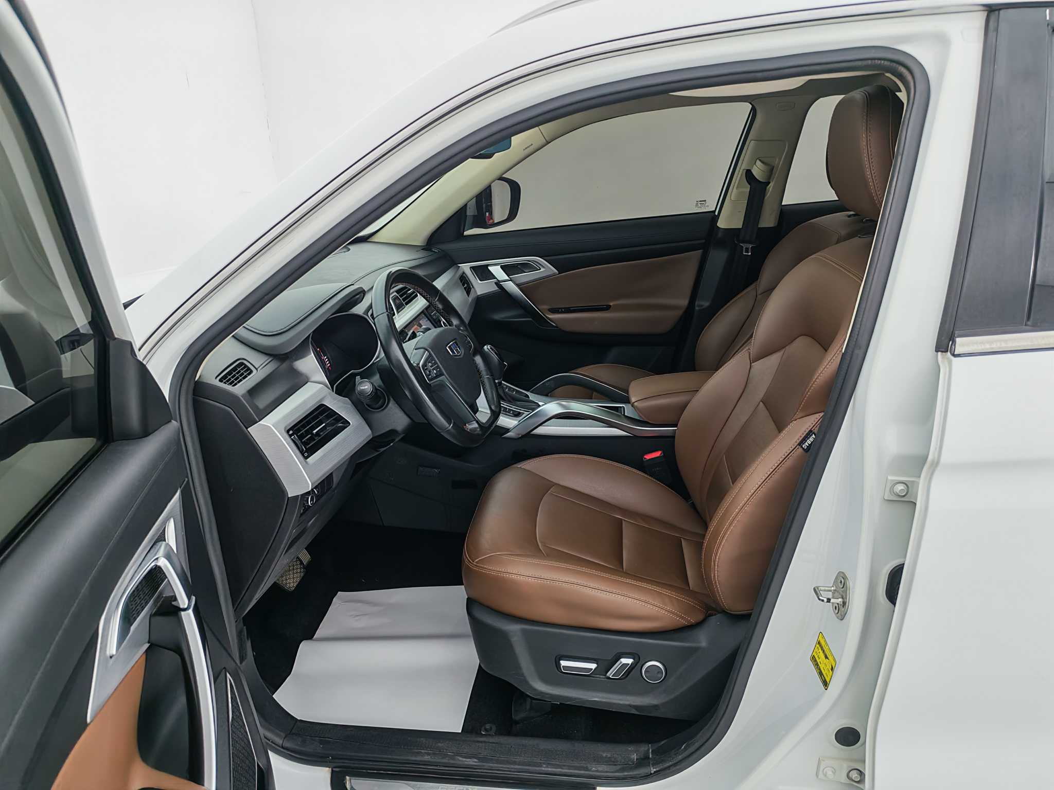 GEELY Boyue 2018 immagine di auto #10