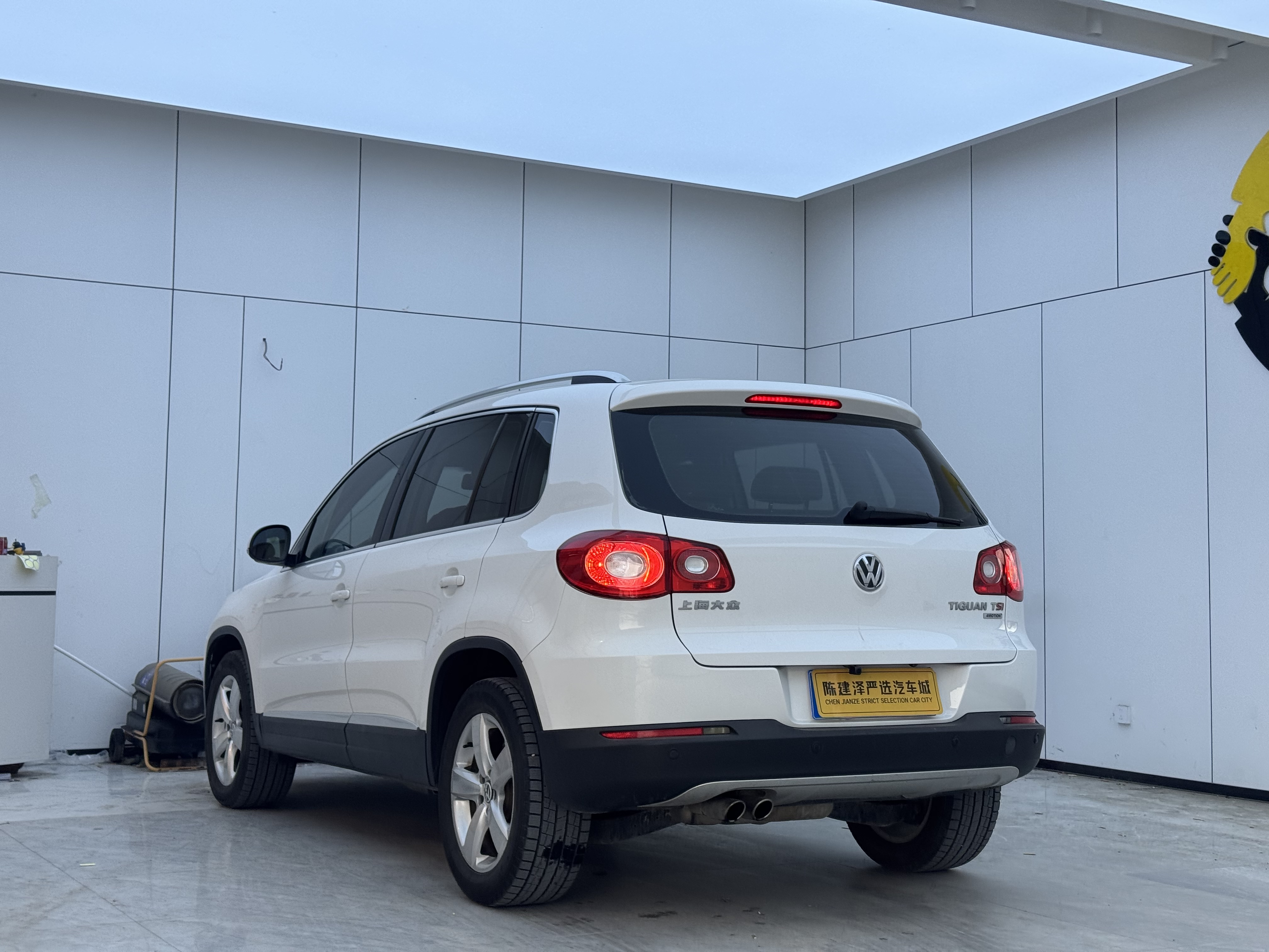 Volkswagen Tiguan 2012 car image #10