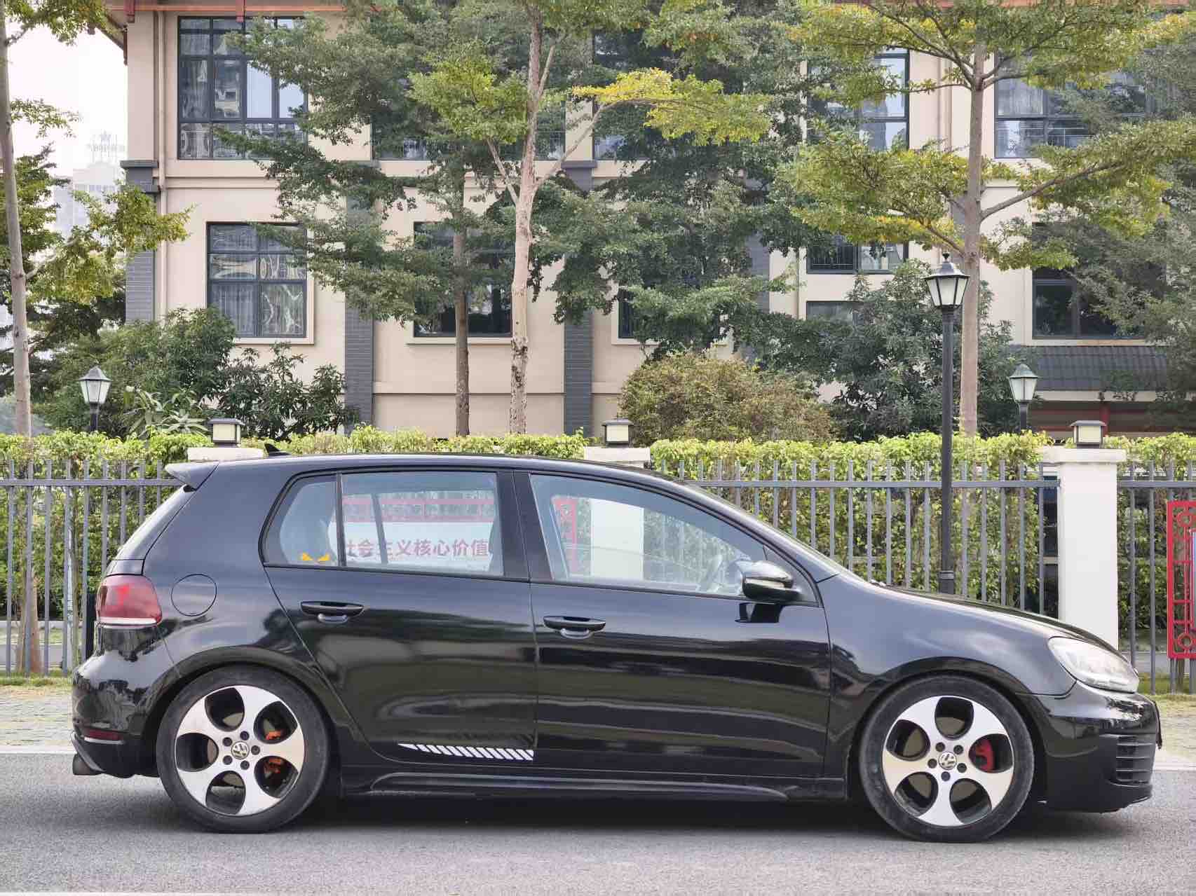 Volkswagen GolfGTI 2012 car image #10