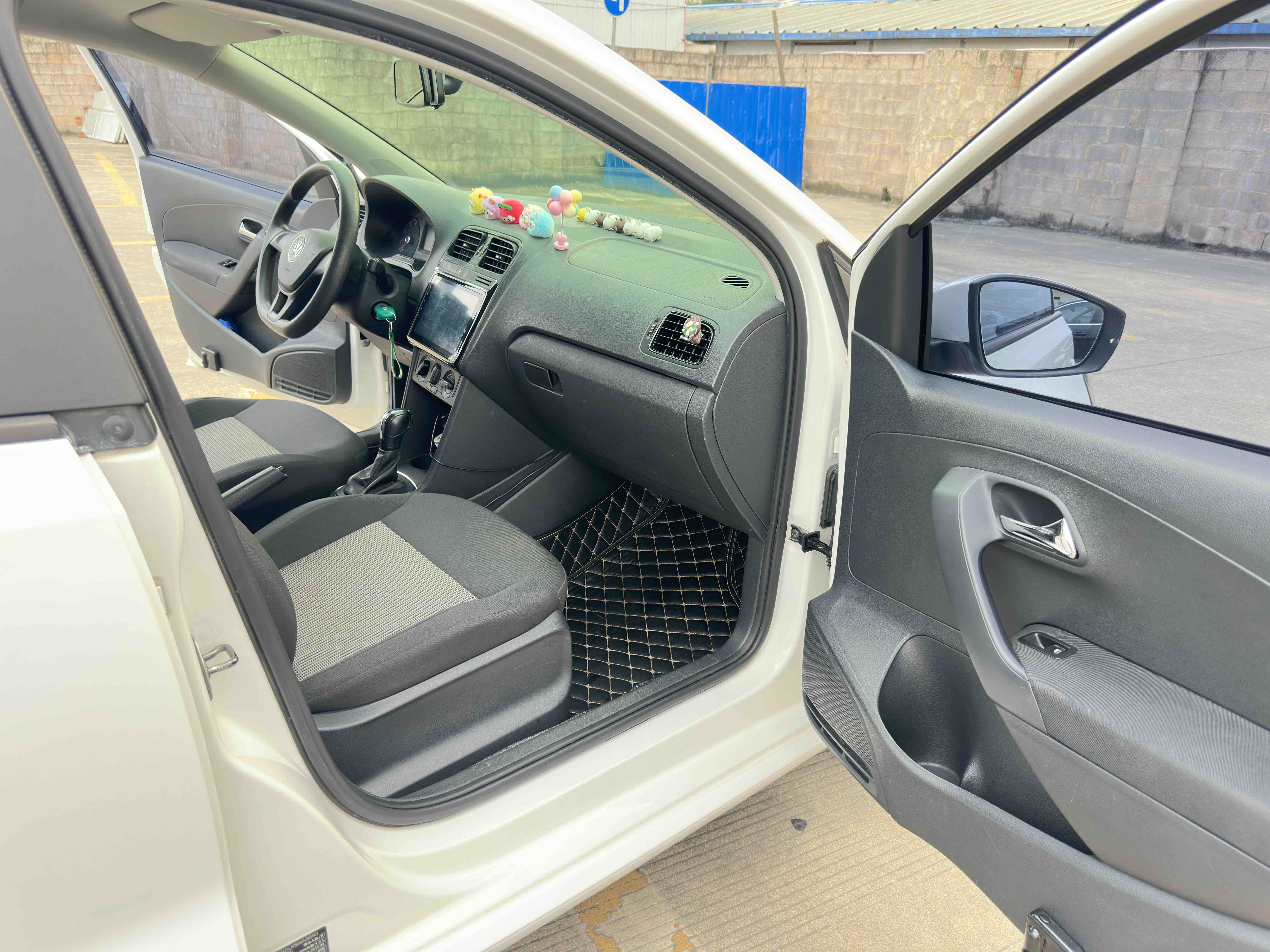 Polo 2017 car image #10