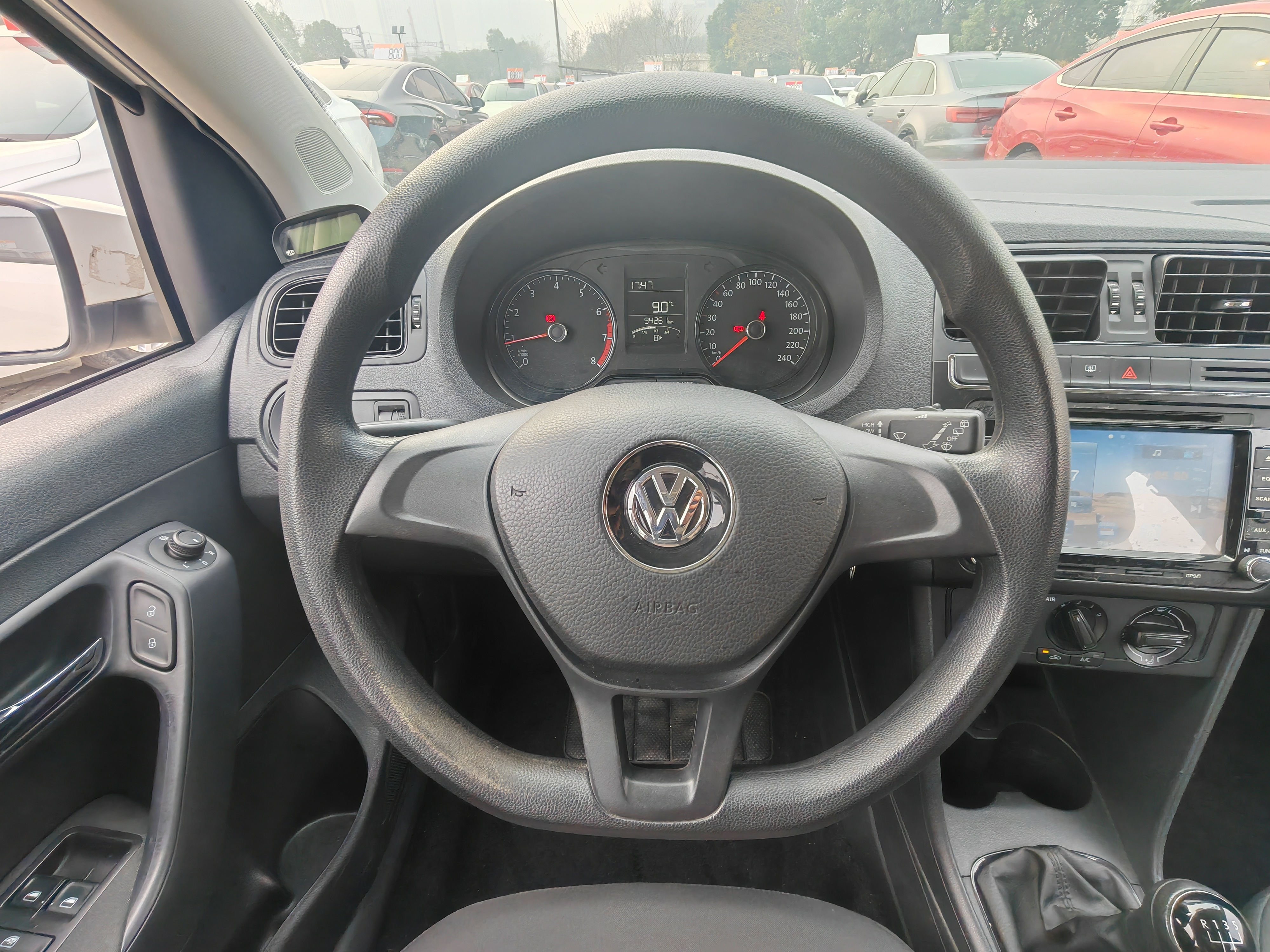 Volkswagen Polo 2016 car image #10