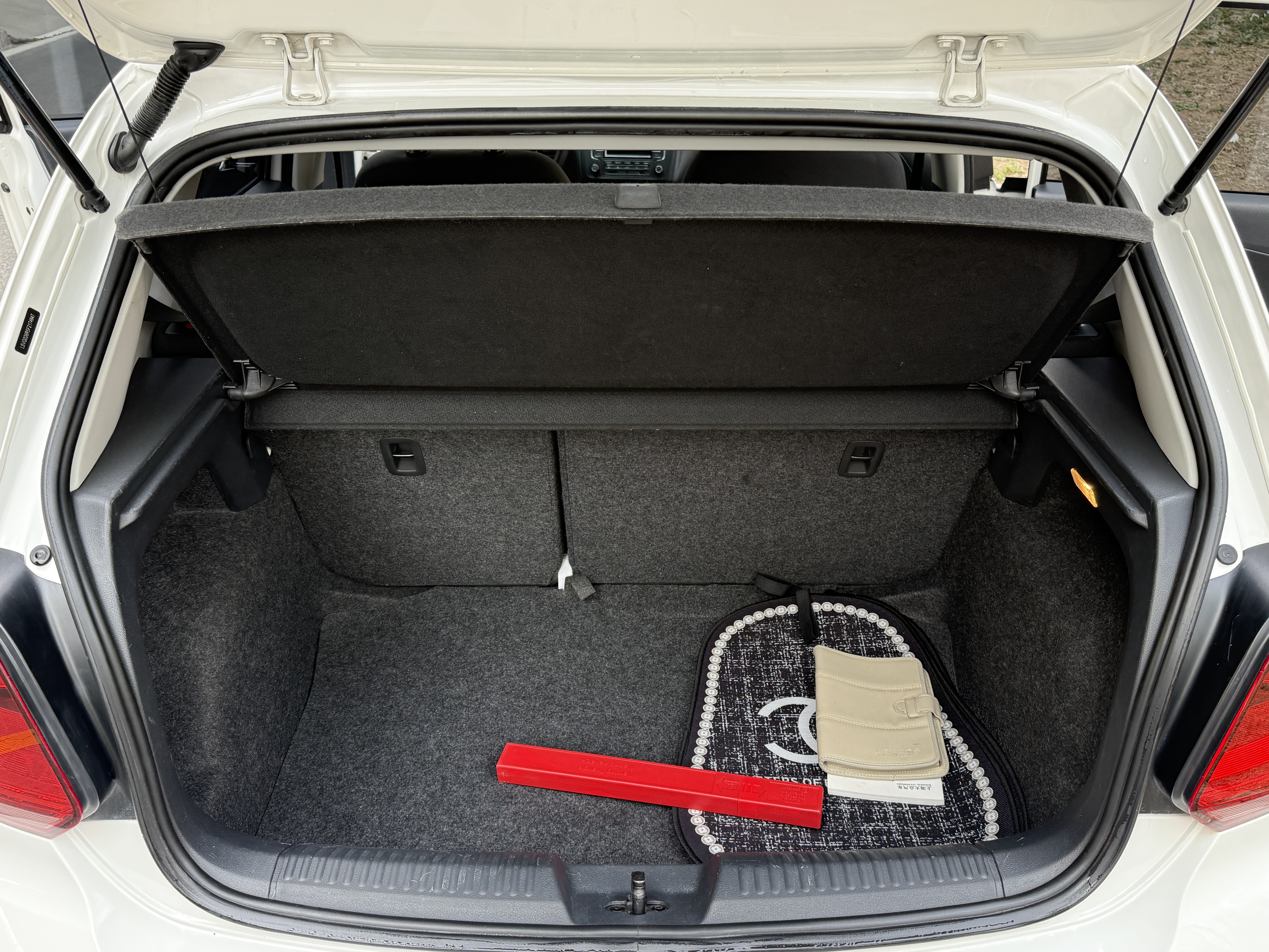 Polo 2016 car image #10