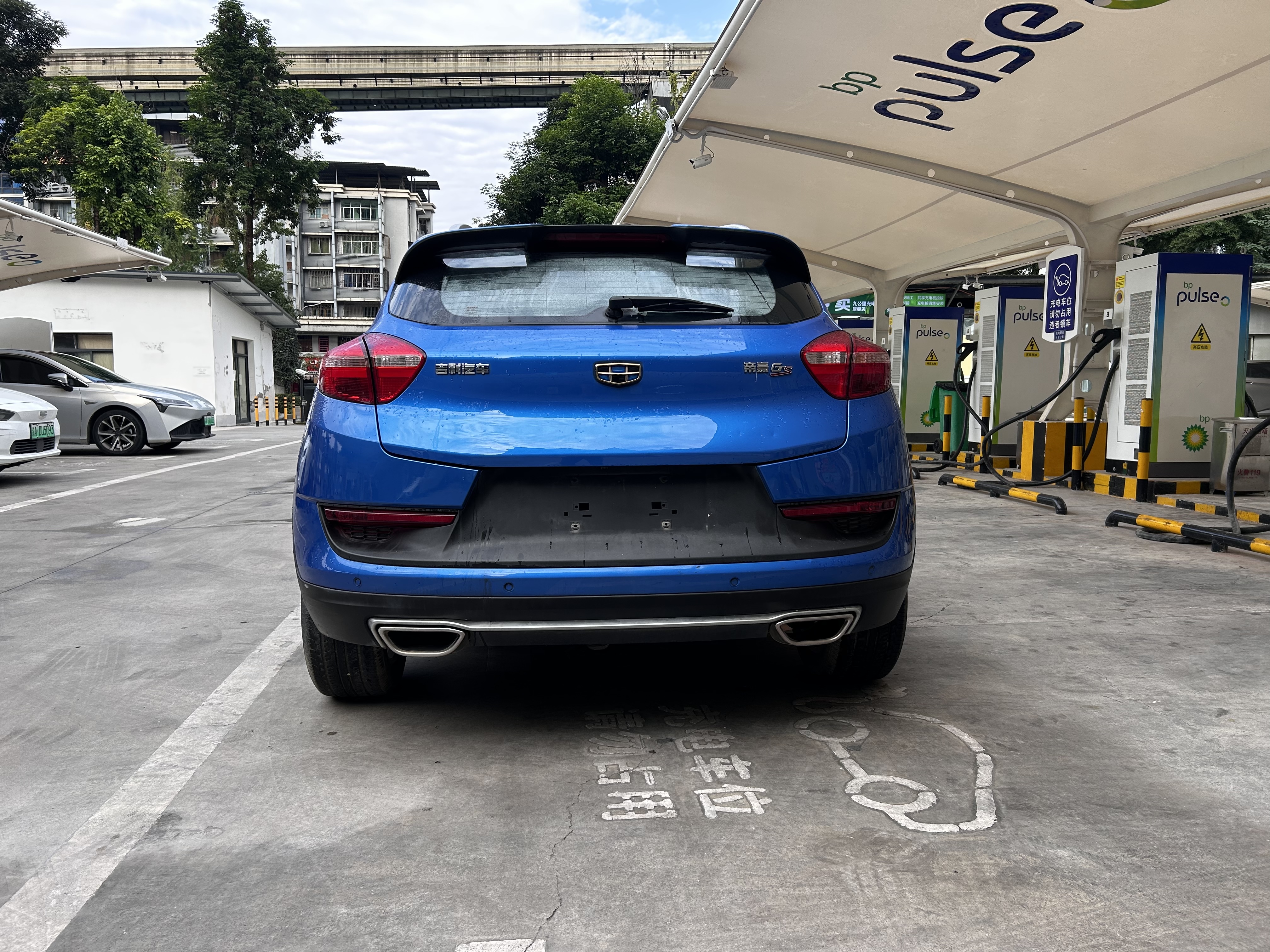 Emgrand GS 2016 car image #10