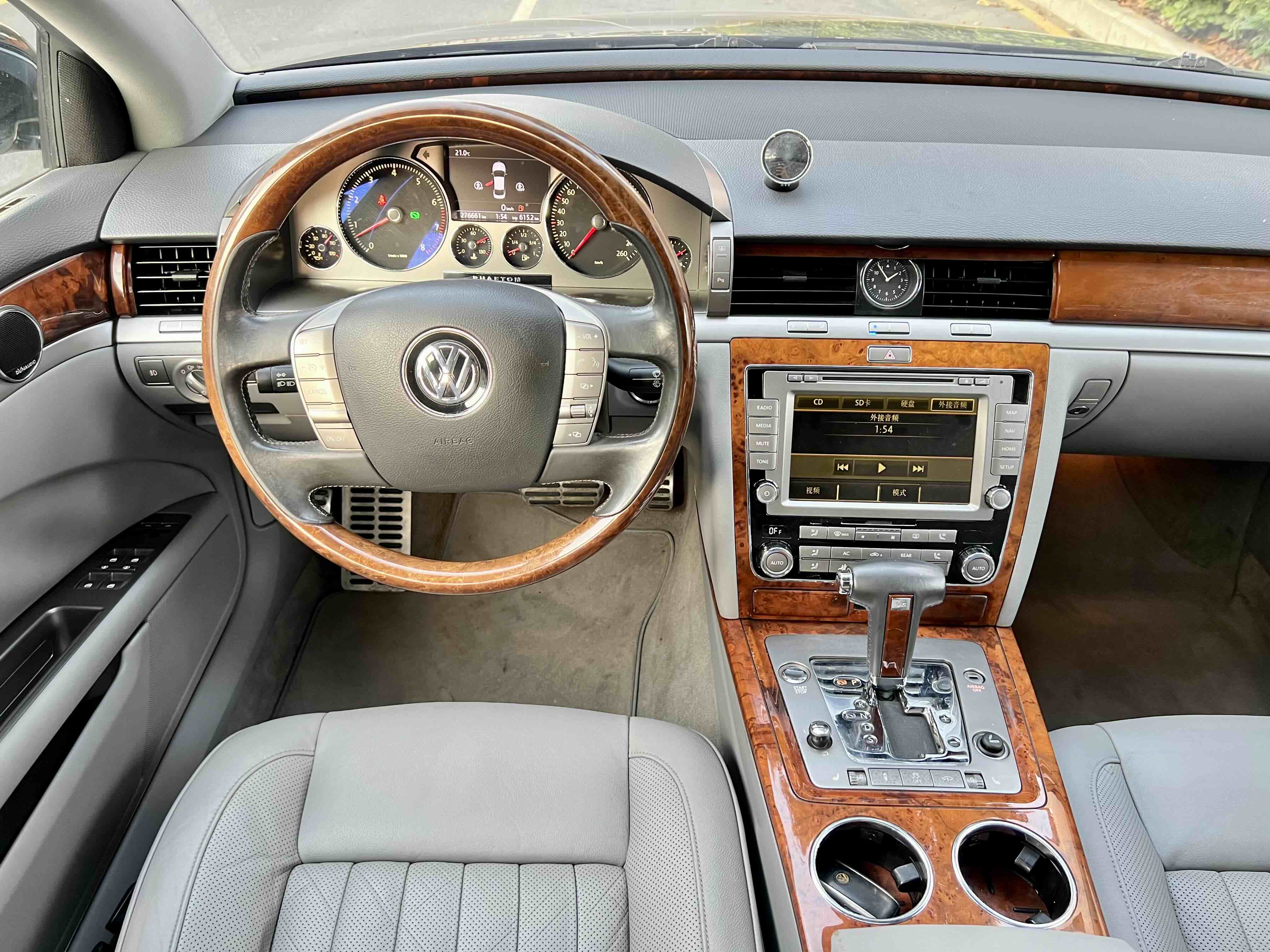 Volkswagen Pheaton 2015 immagine di auto #10