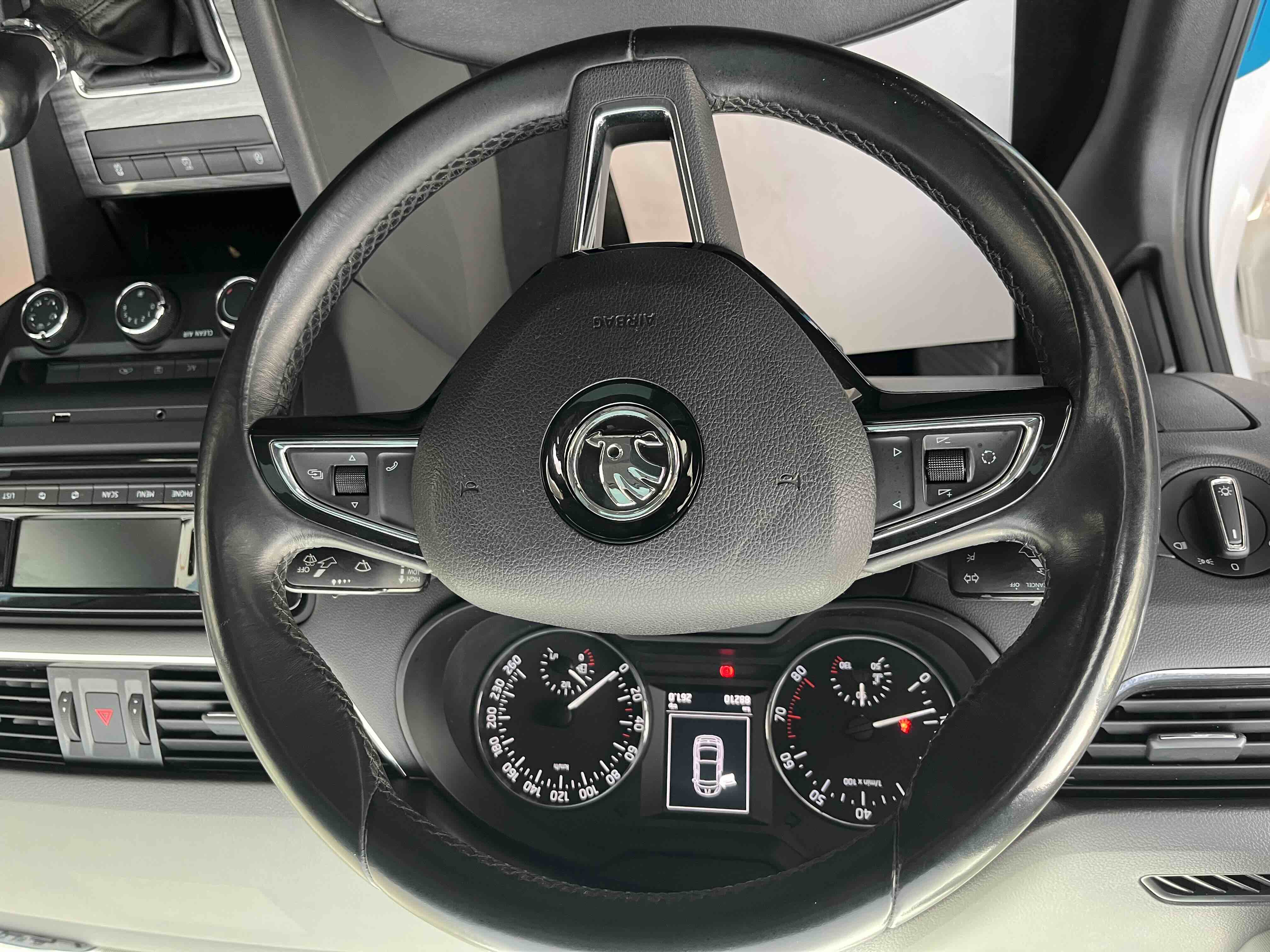 Skoda Octavia 2017 #10 Skoda Octavia 2017 car image #10