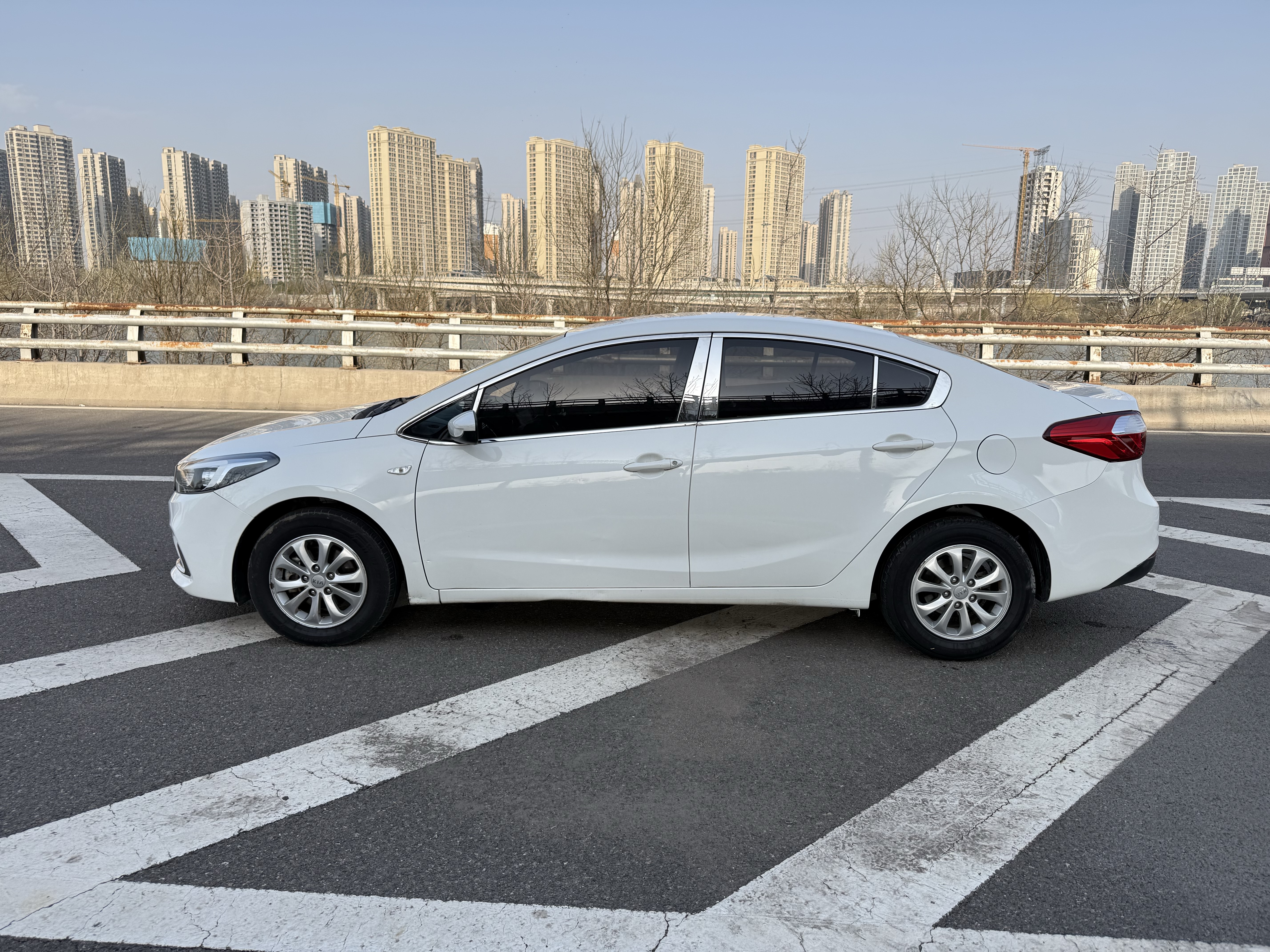 起亚 起亚K3 2017 汽车图片 #10