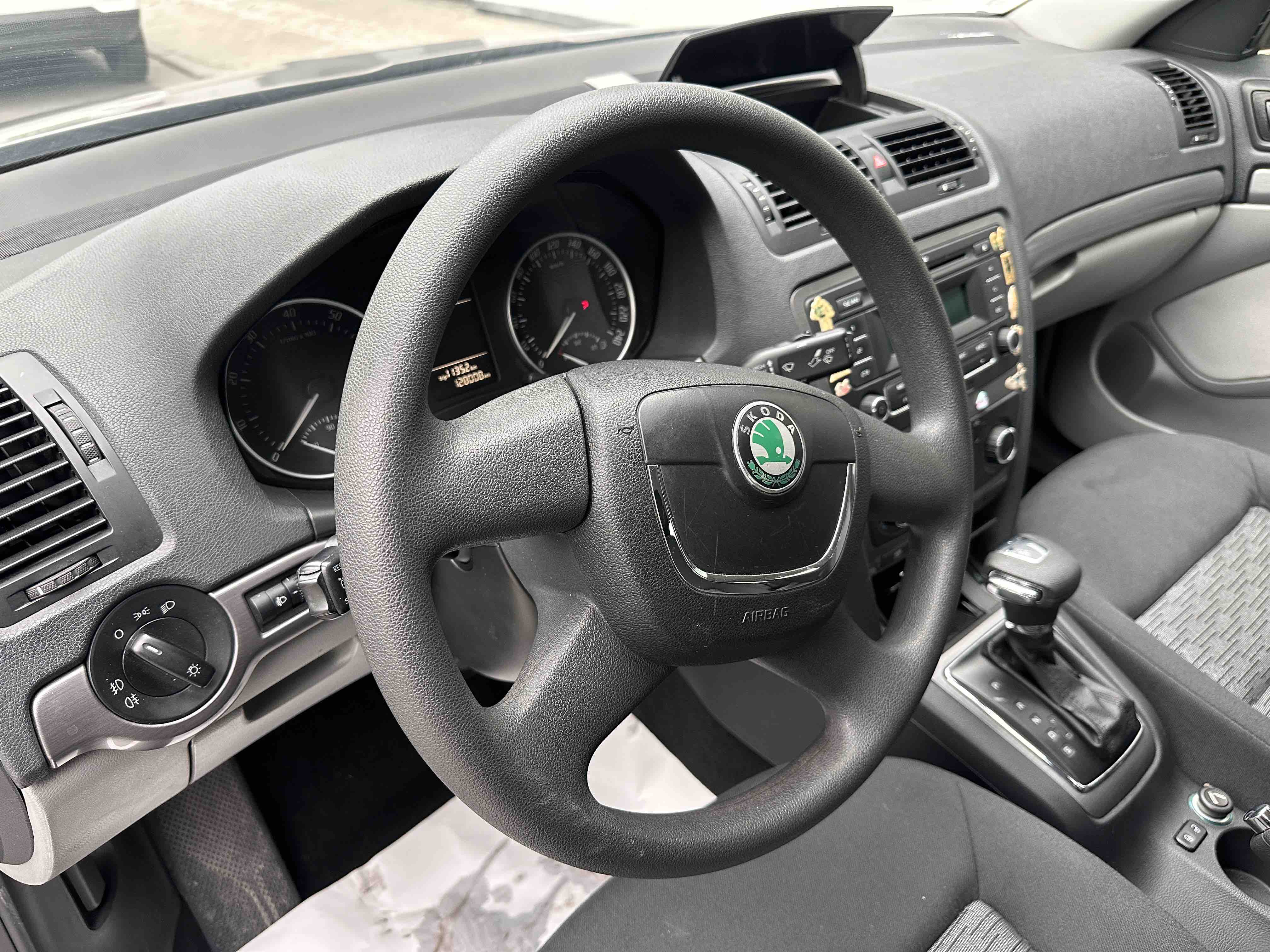 Skoda Octavia 2013 #10 Skoda Octavia 2013 car image #10