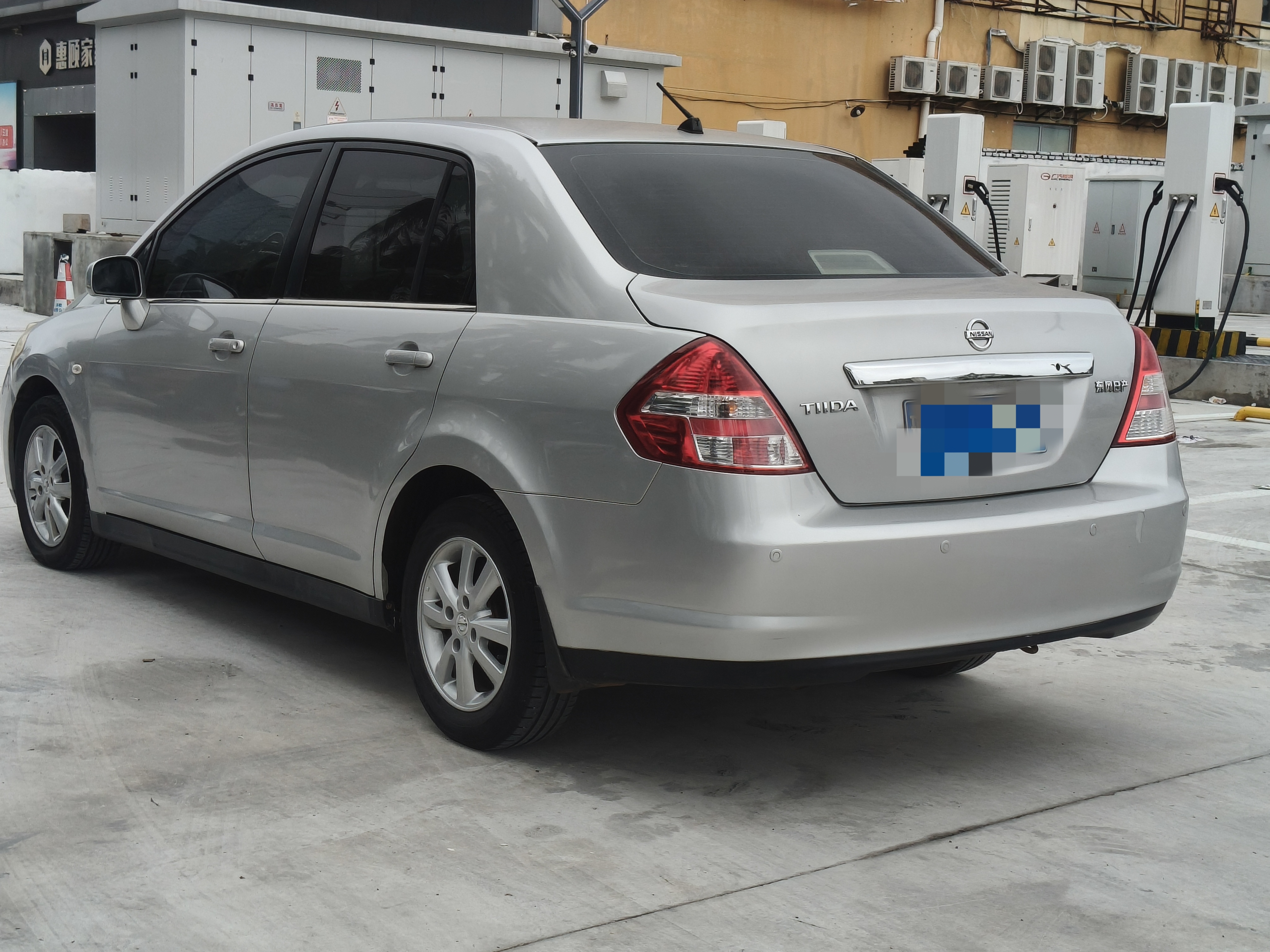 日产 颐达 2010 汽车图片 #10