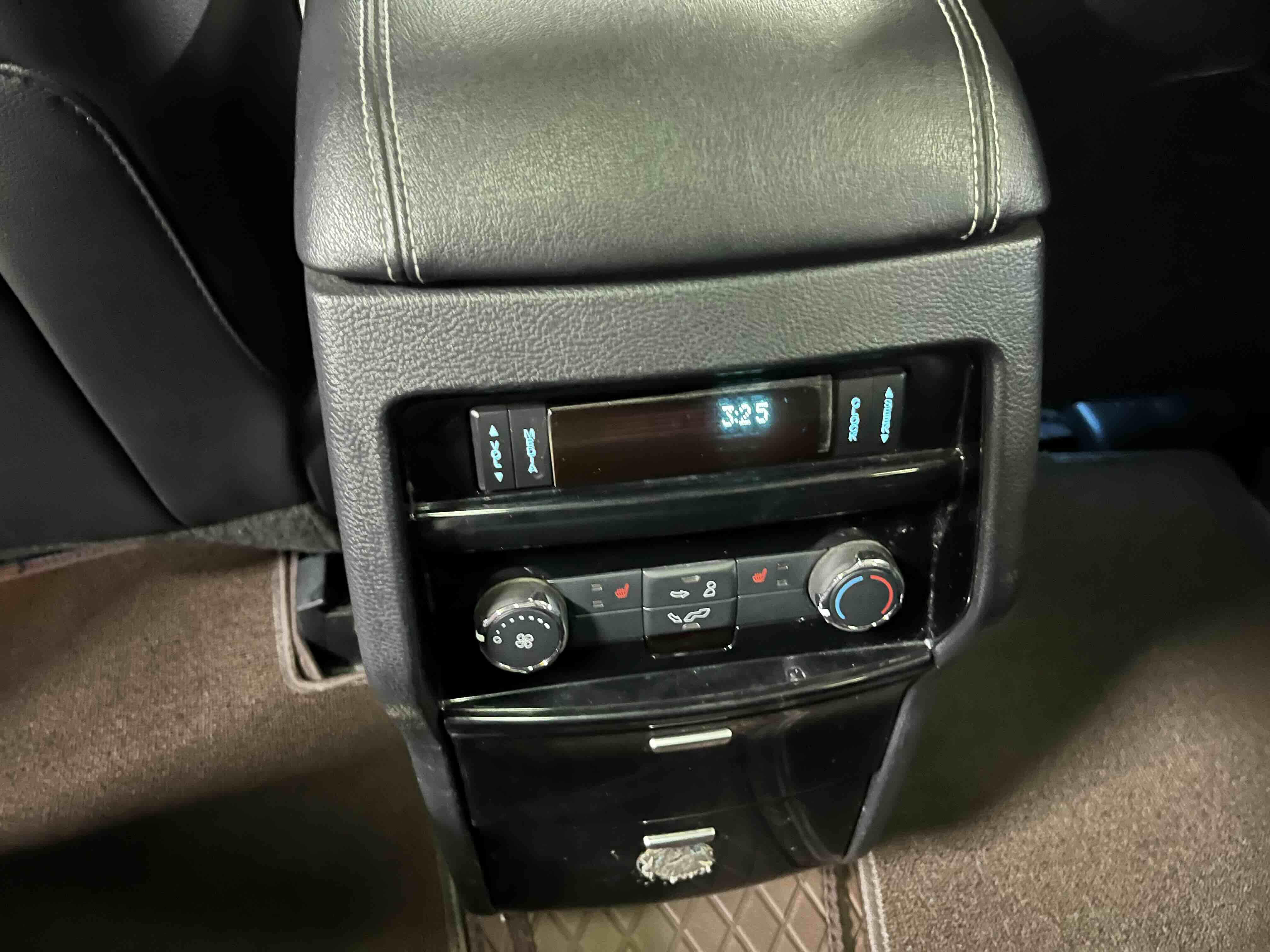 Ford Edge 2017 صورة سيارة #10