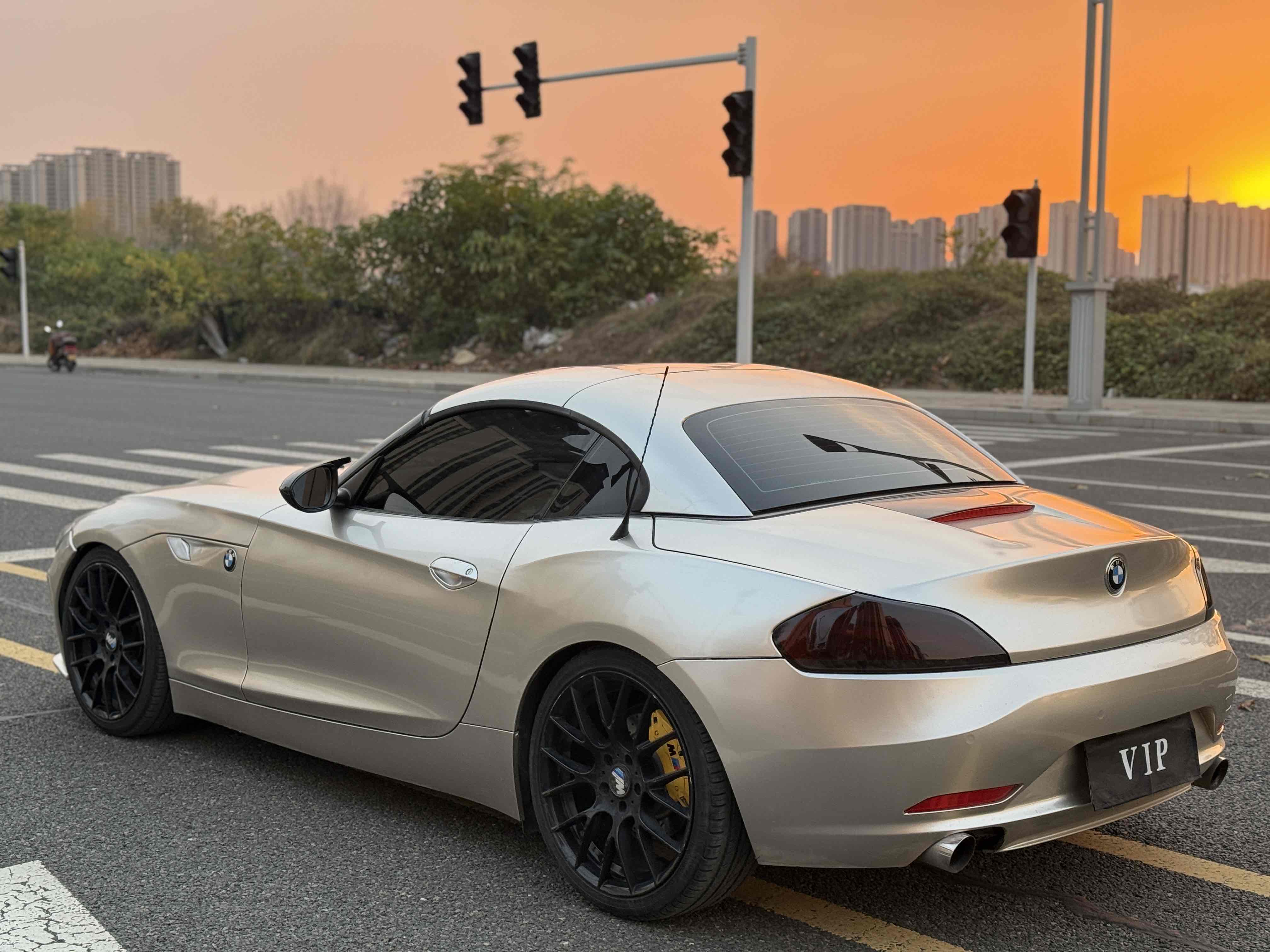 BMW Z4 M40i 2010 #10 BMW Z4 M40i 2010 car image #10