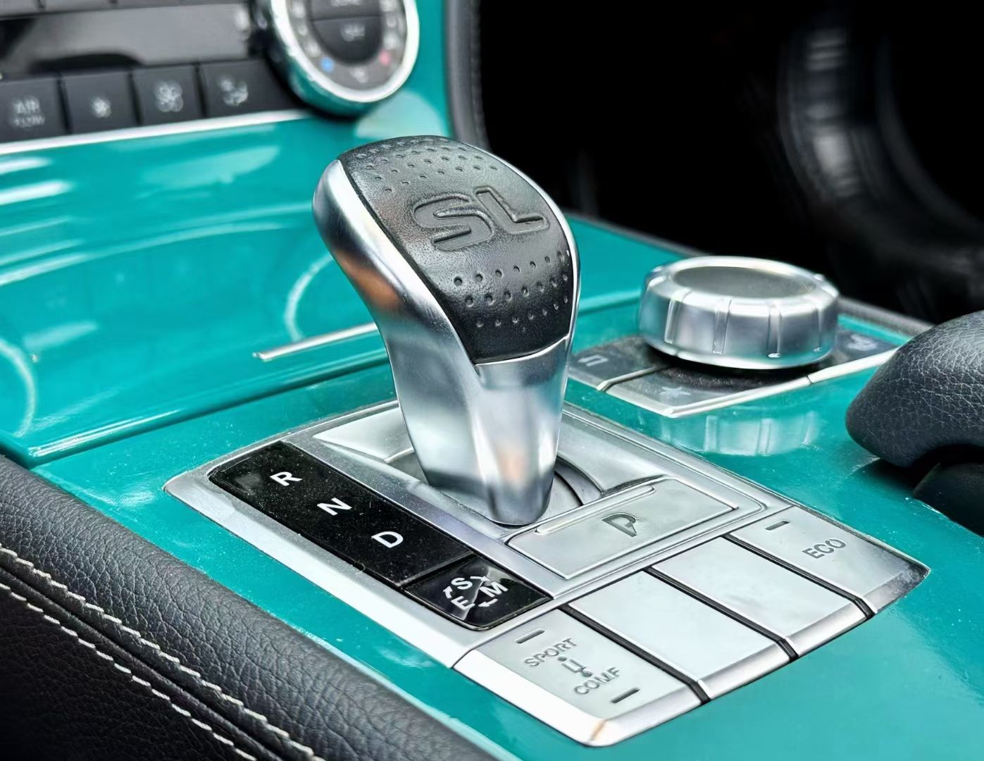 Mercedes-Benz SL Class 2016 car image #10