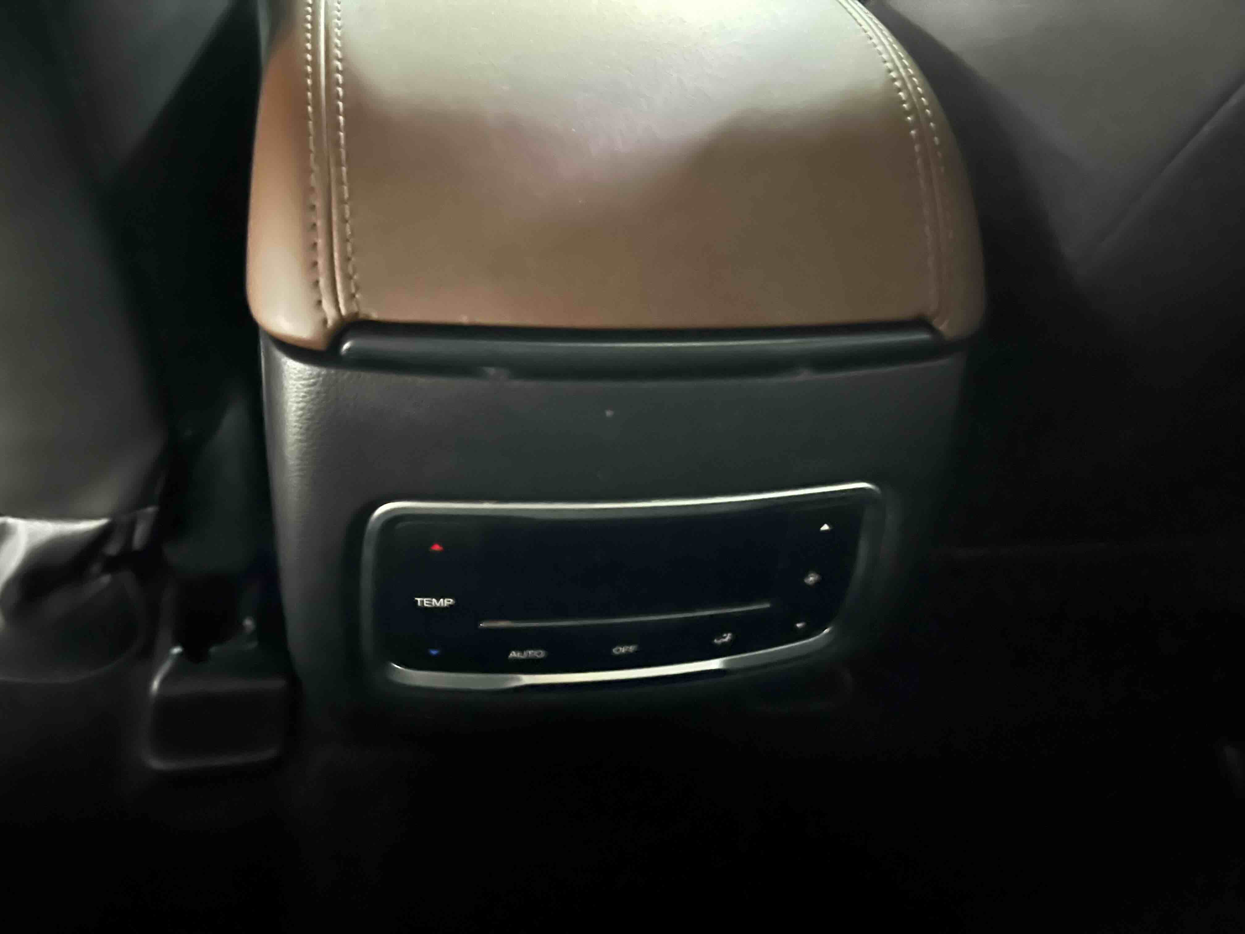 GAC Trumpchi GS8 2018 car image #10