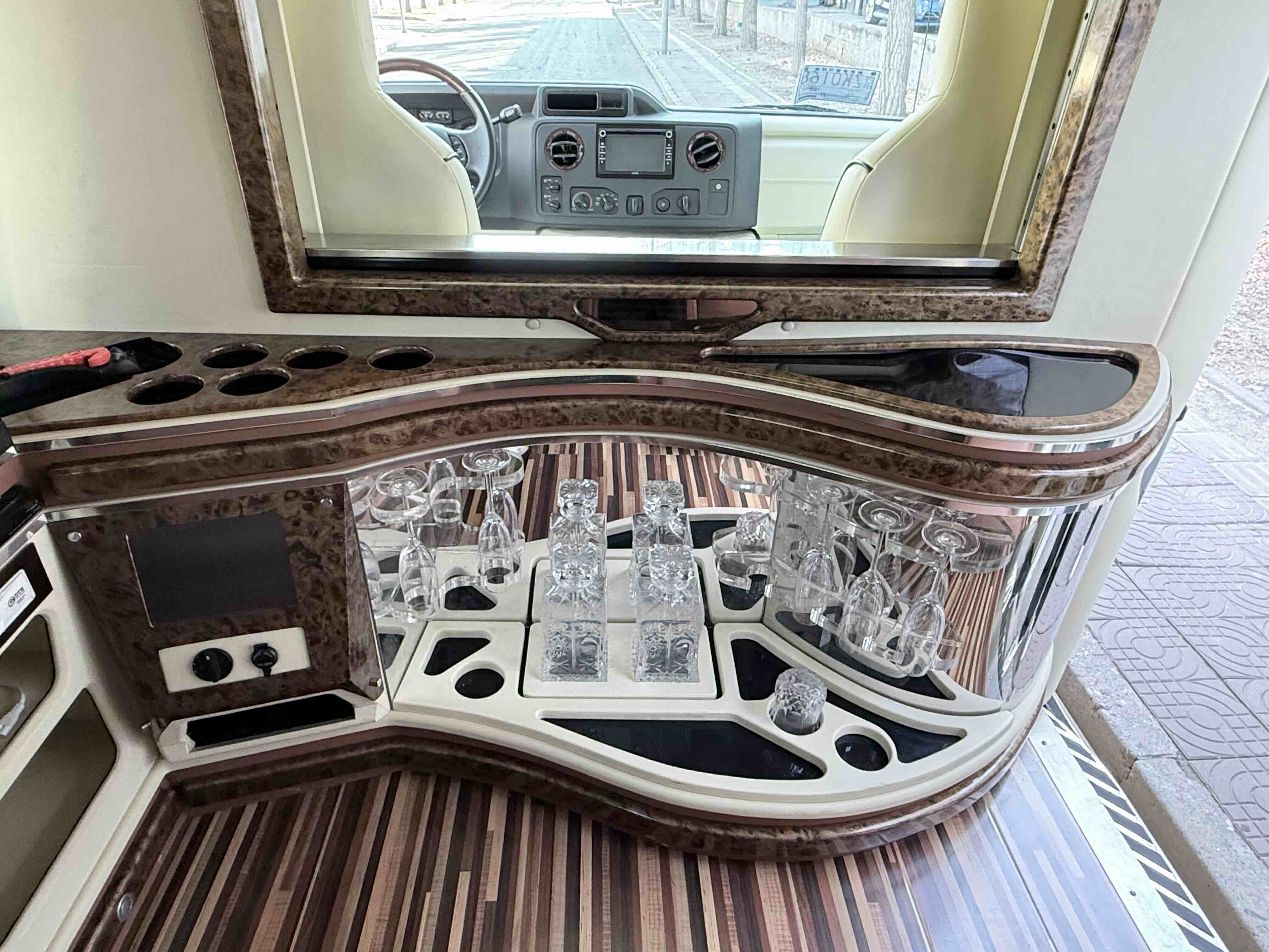 Ford E350 2015 #10 Ford E350 2015 car image #10