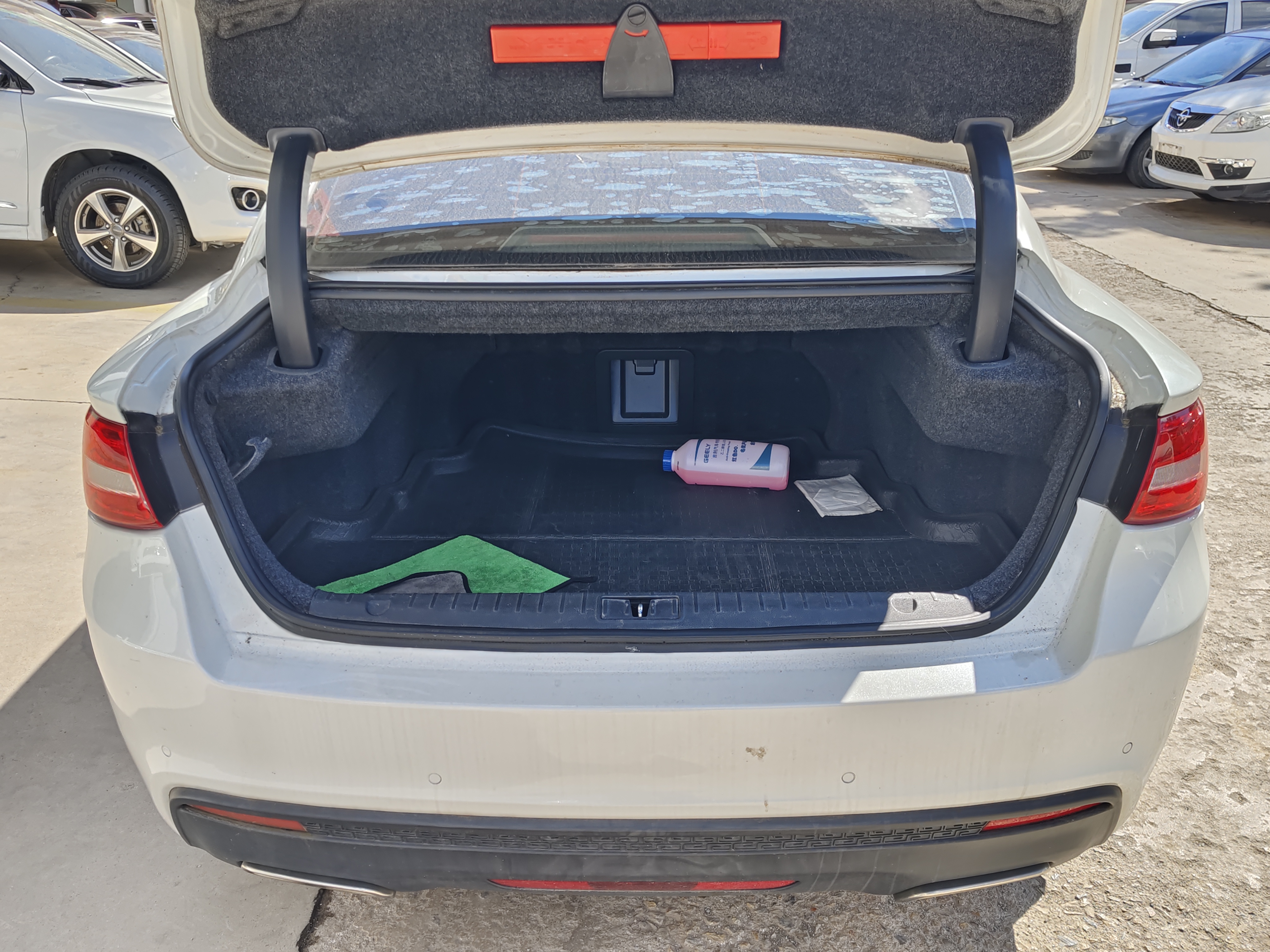 GEELY Ulion 2017 immagine di auto #10