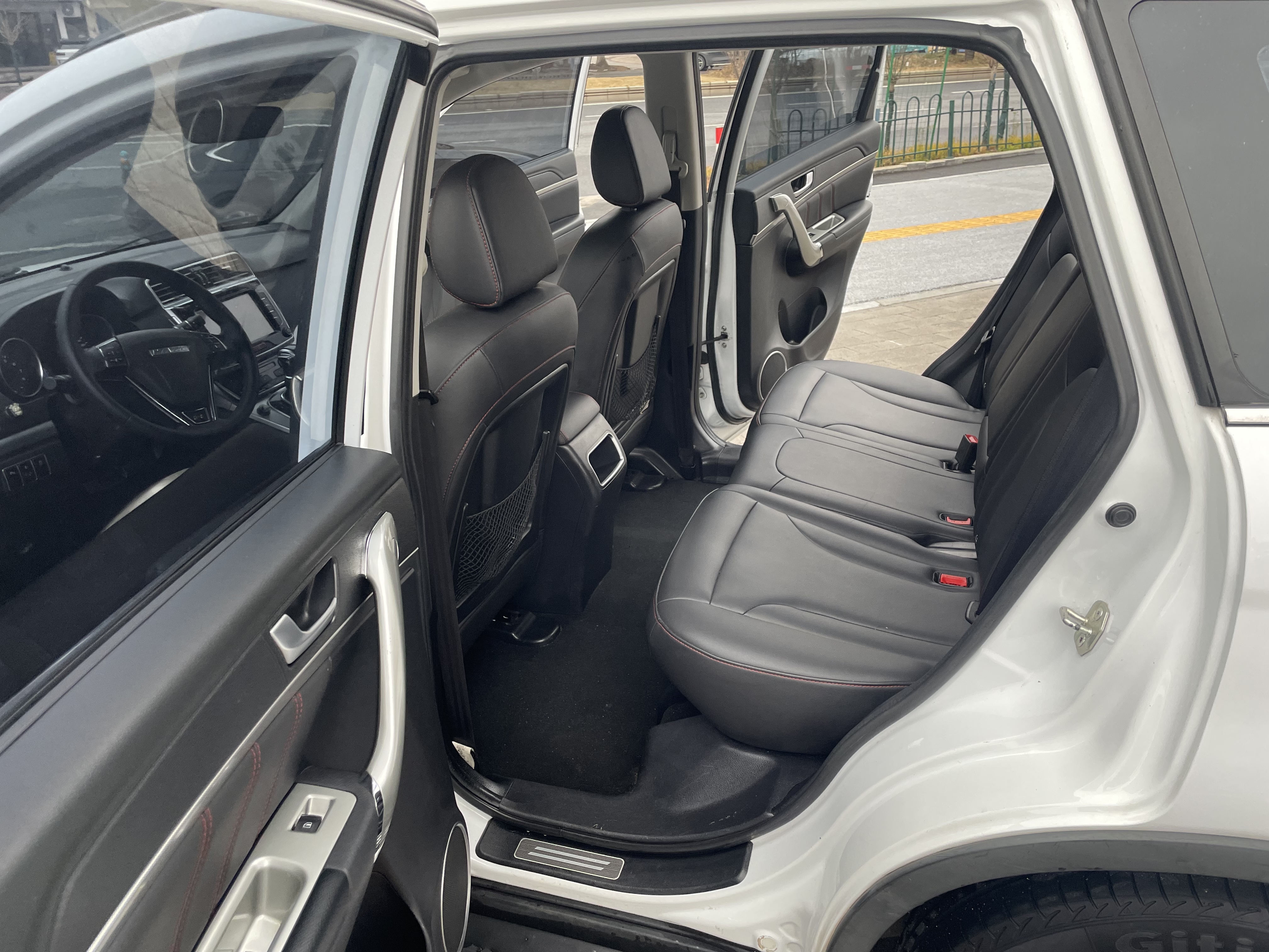 Haval H6 2016 car image #10