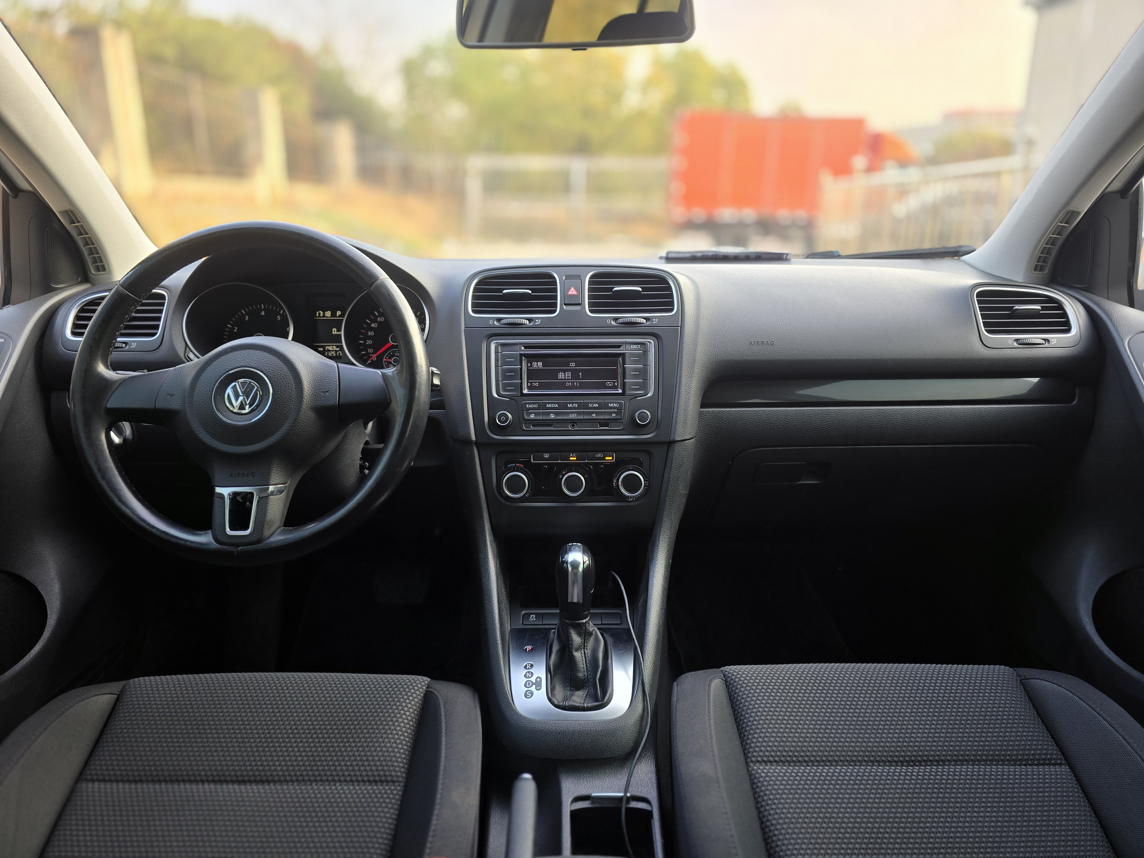 Volkswagen Golf 2013 car image #10