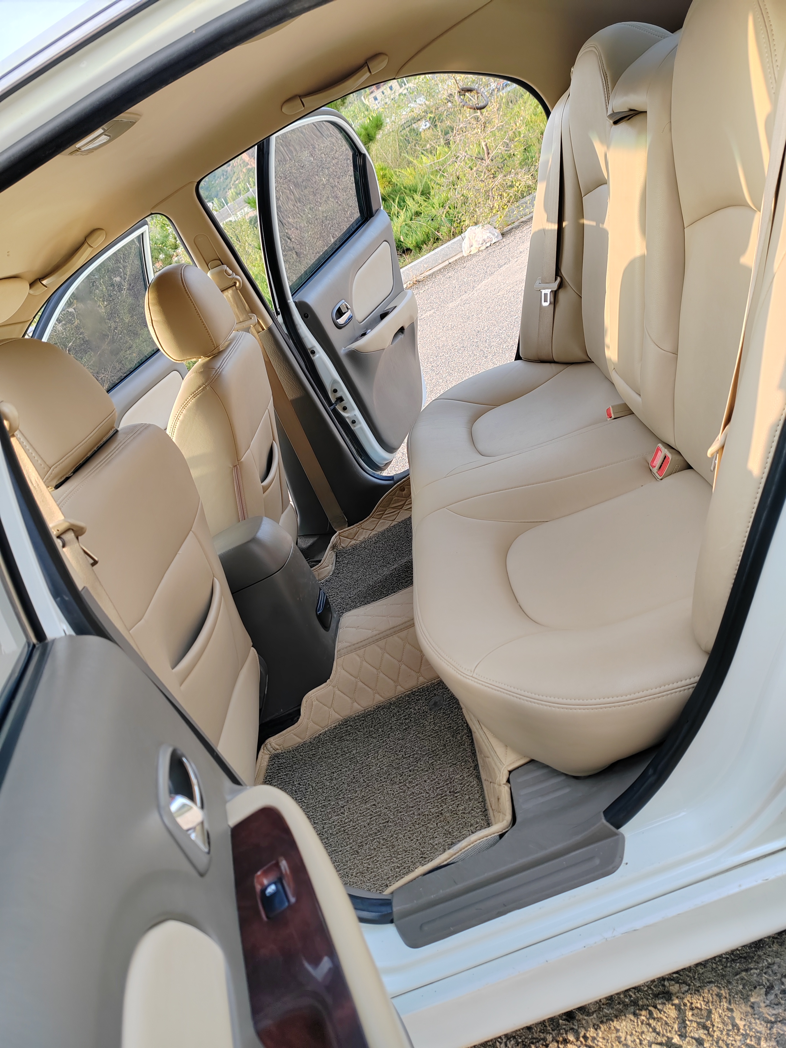 Hyundai moInca 2013 #10 Hyundai moInca 2013 car image #10