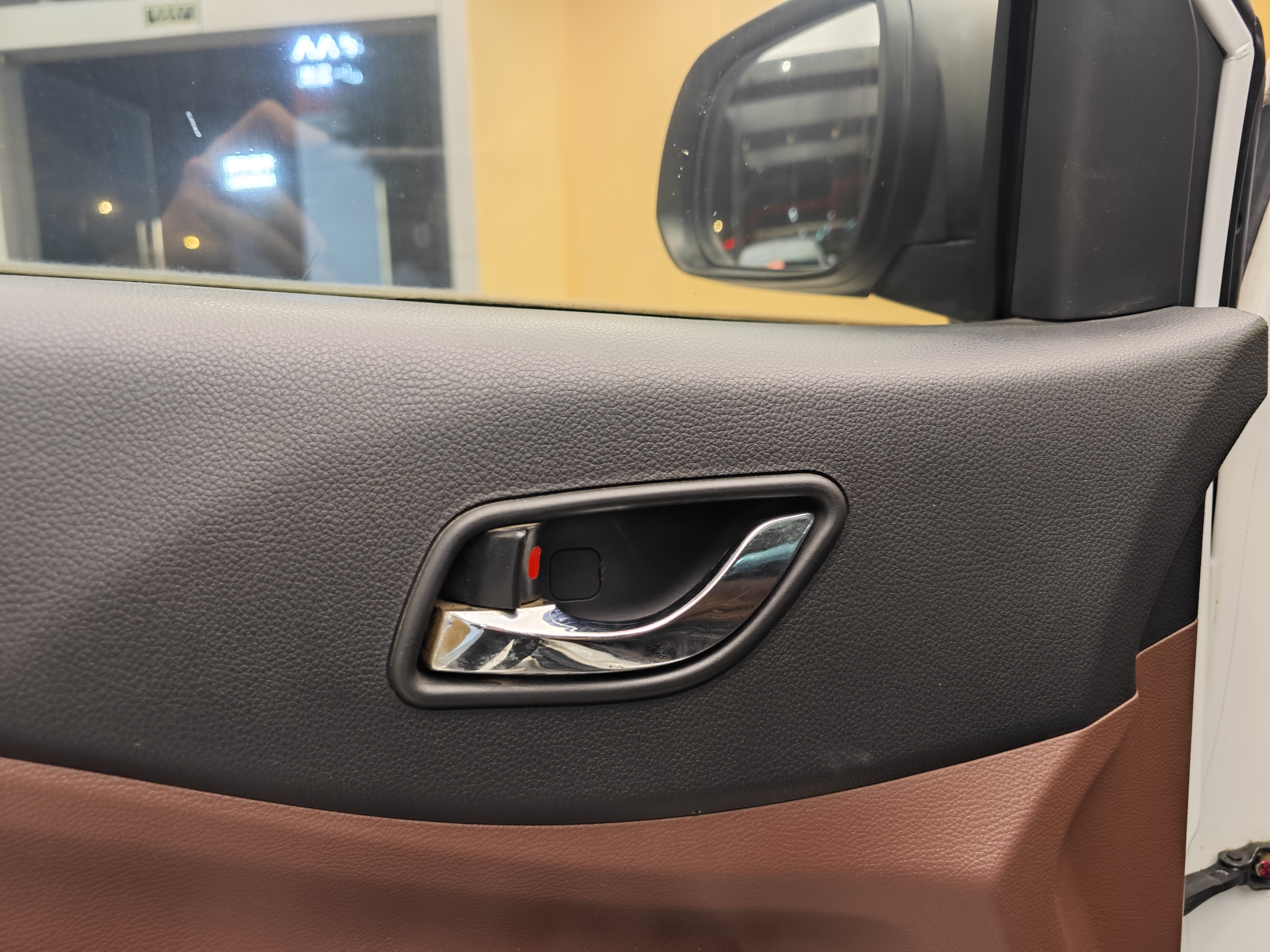 Forthing SX6 2016 car image #10