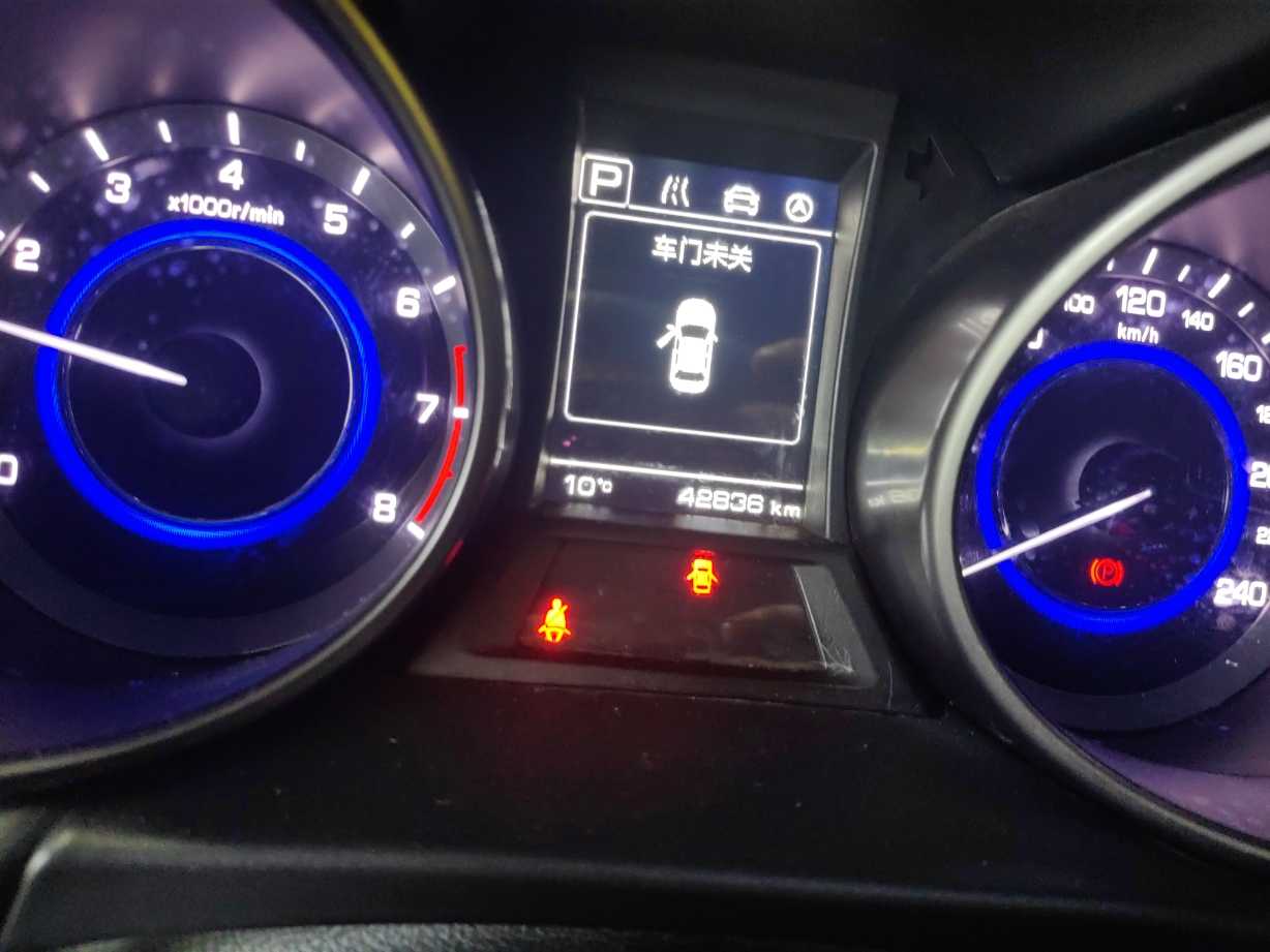 Changan Eado XT 2016 изображение автомобиля #10