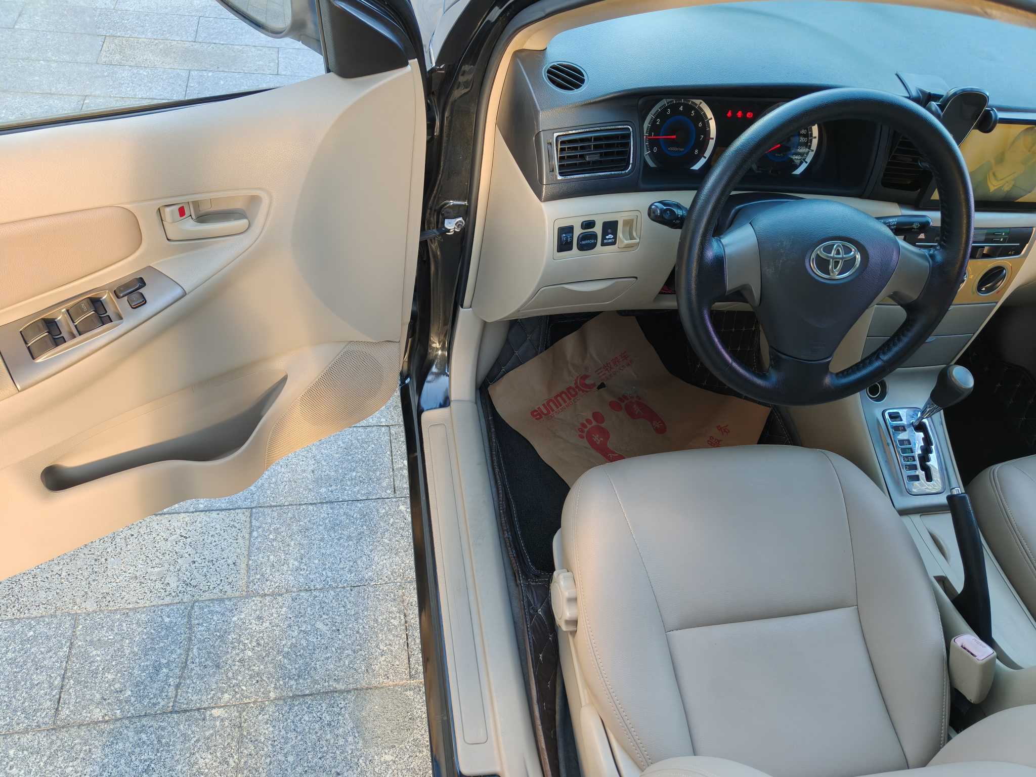 Toyota Corolla (Classic) 2013 car image #10