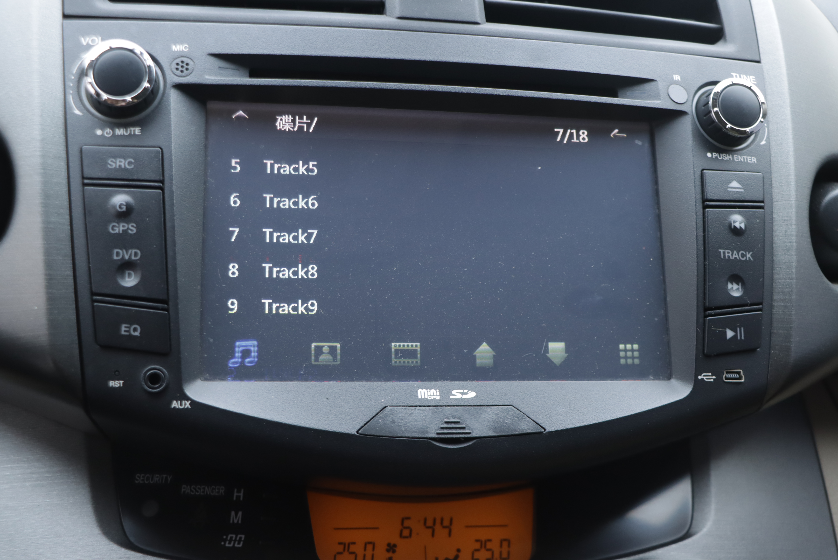 Toyota RAV4 2013 #10 Toyota RAV4 2013 car image #10