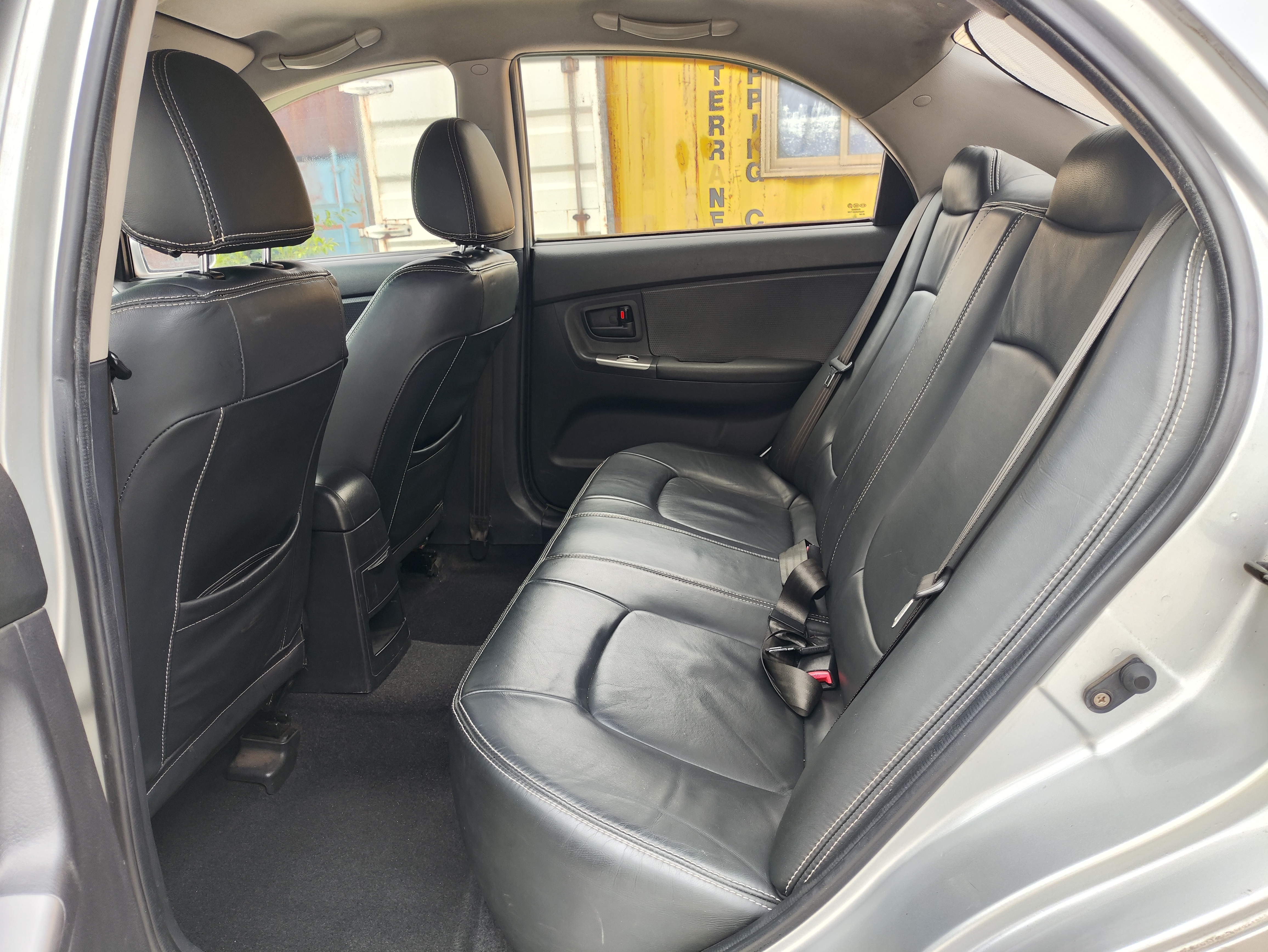 Kia Cerato 2010 imagen de coche #10