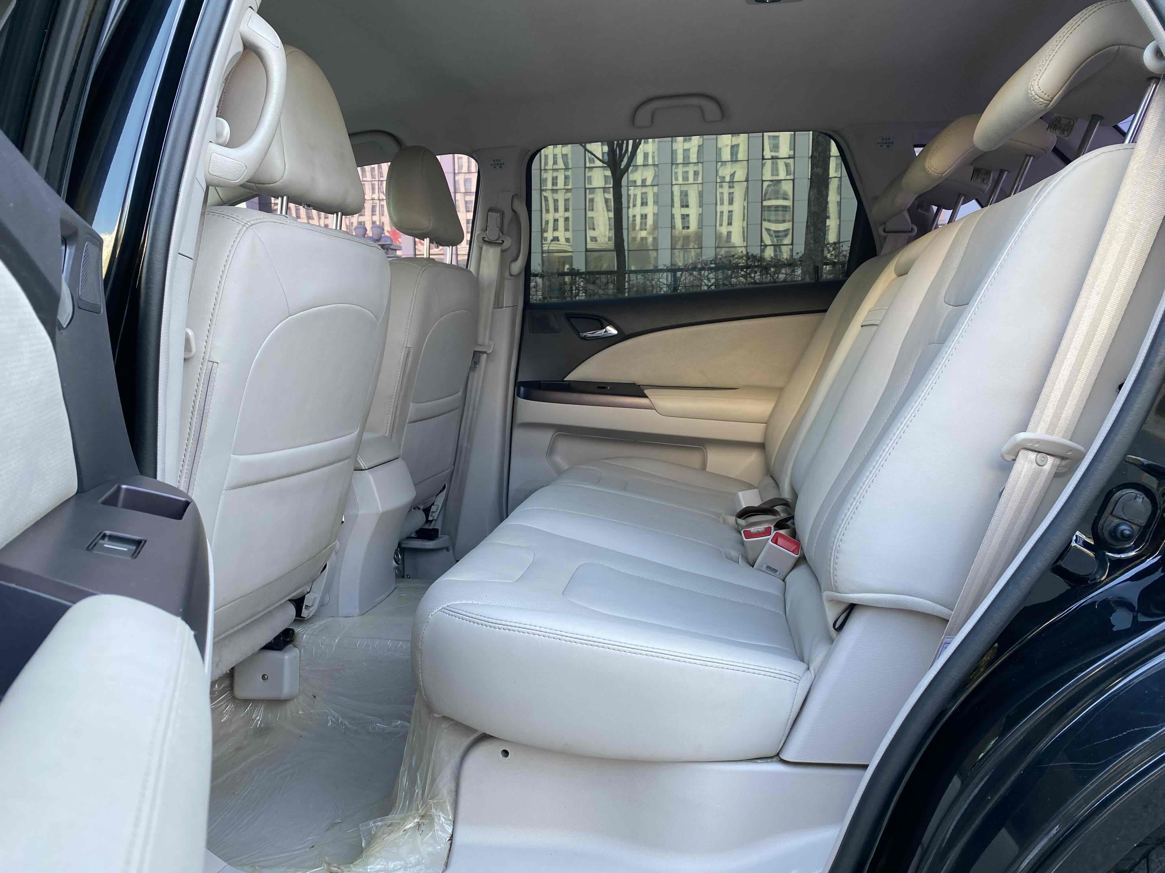 BYD e6 2014 car image #10