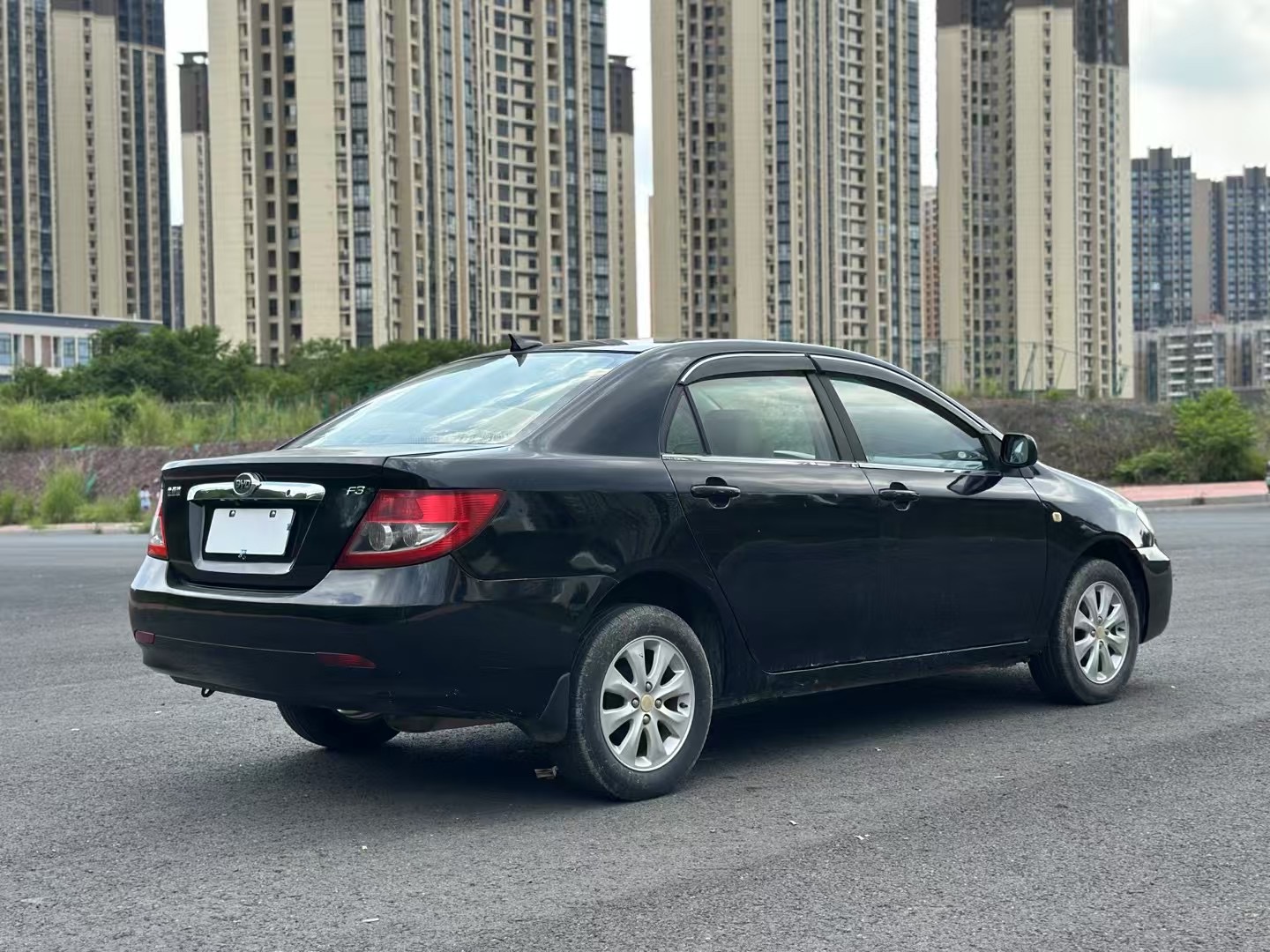 BYD L3 2013 car image #10