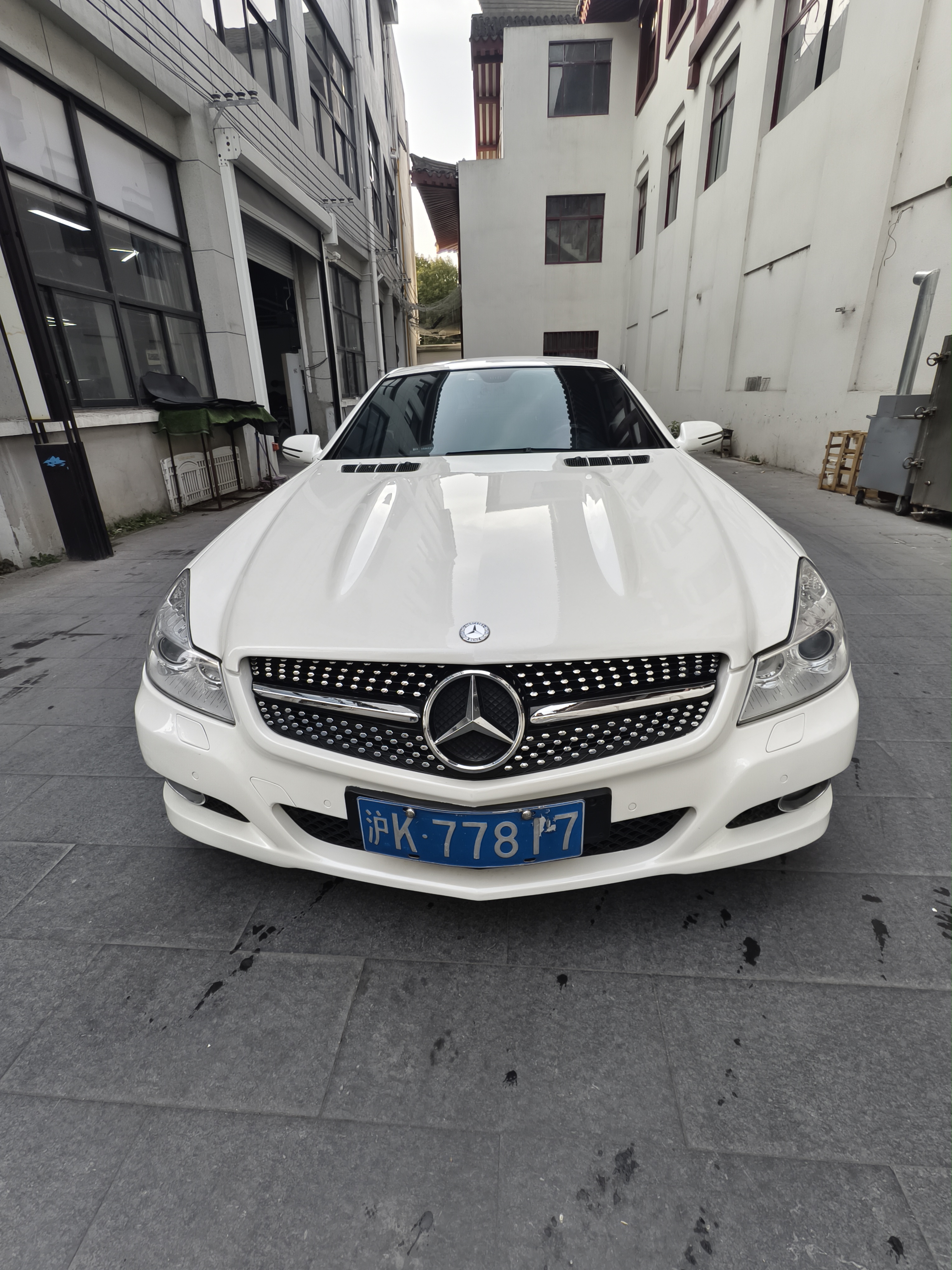 Mercedes-Benz SL Class 2010 immagine di auto #10