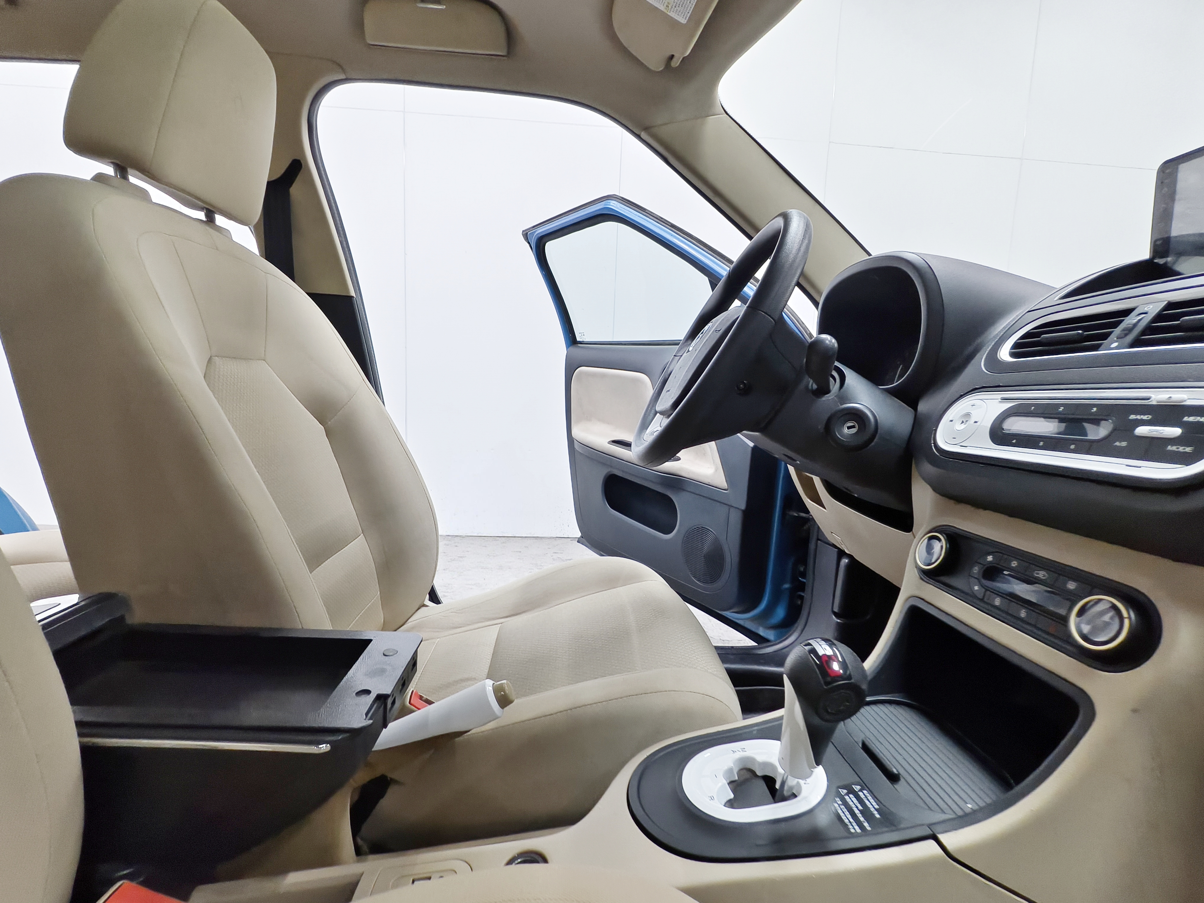 MG 3 2011 car image #10