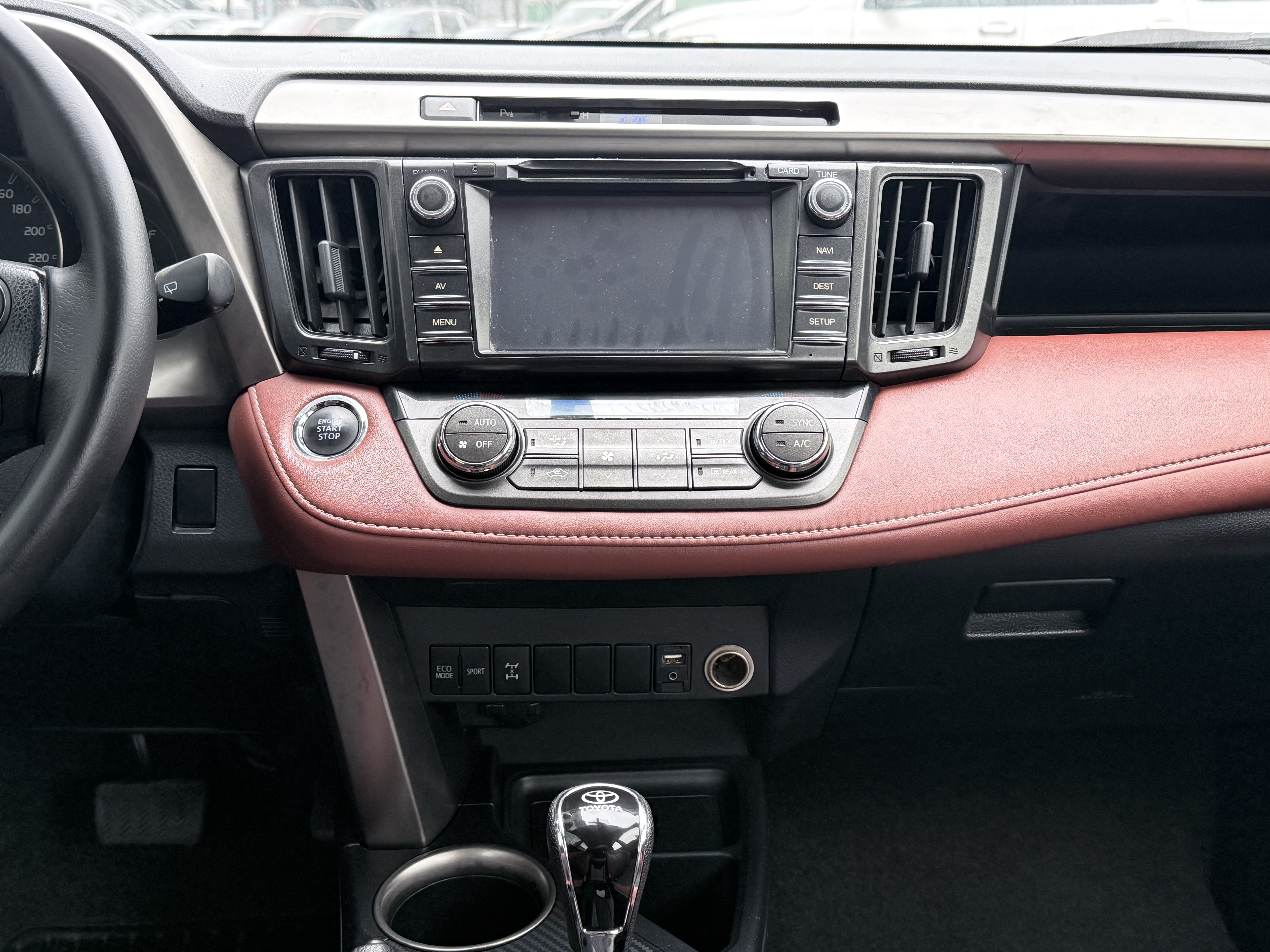 Toyota RAV4 2014 изображение автомобиля #10