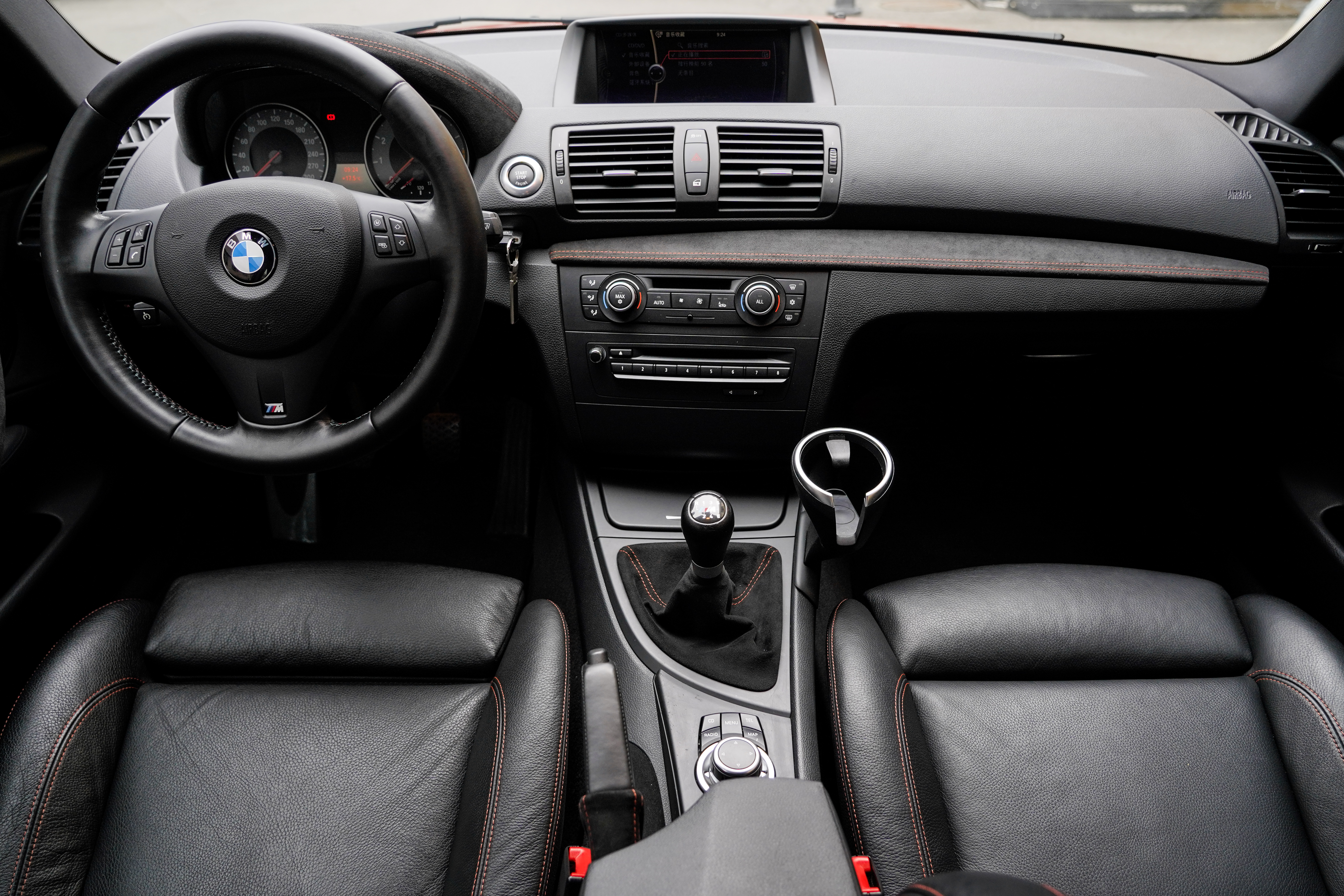 BMW 1 Series M 2012 car image #10