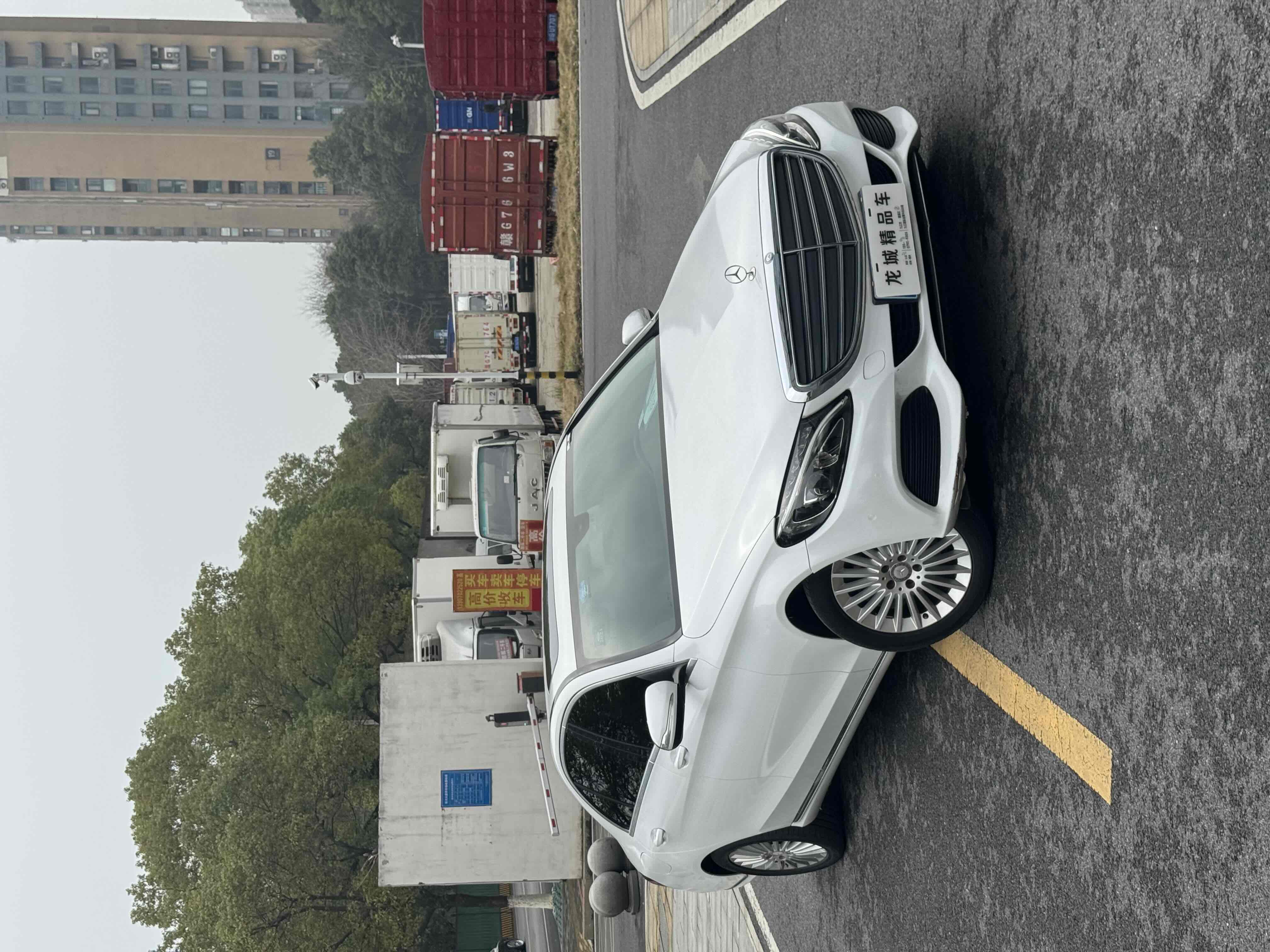 Mercedes-Benz C Class 2017 car image #10