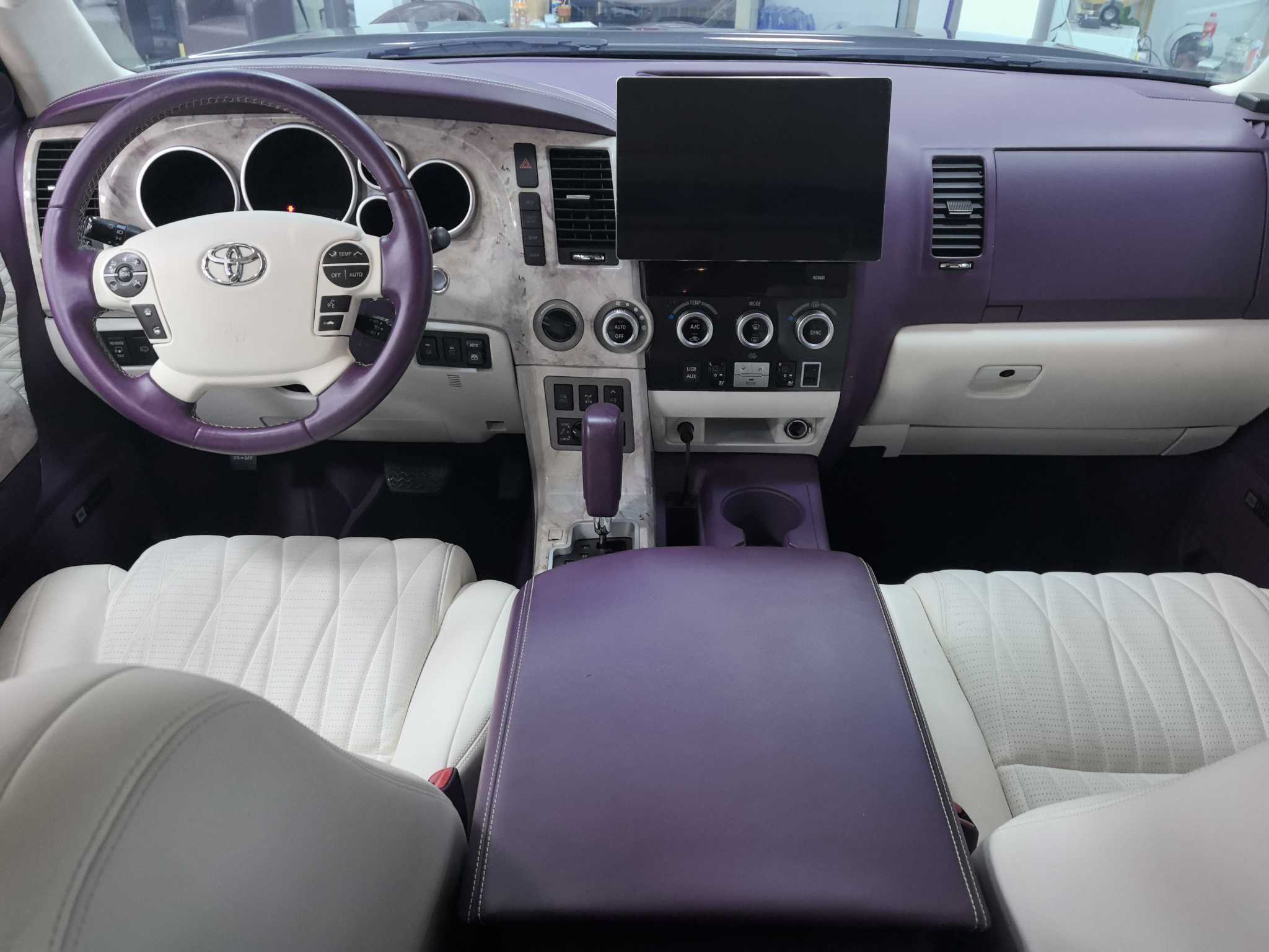 Toyota Sequoia 2013 #10 Toyota Sequoia 2013 immagine di auto #10