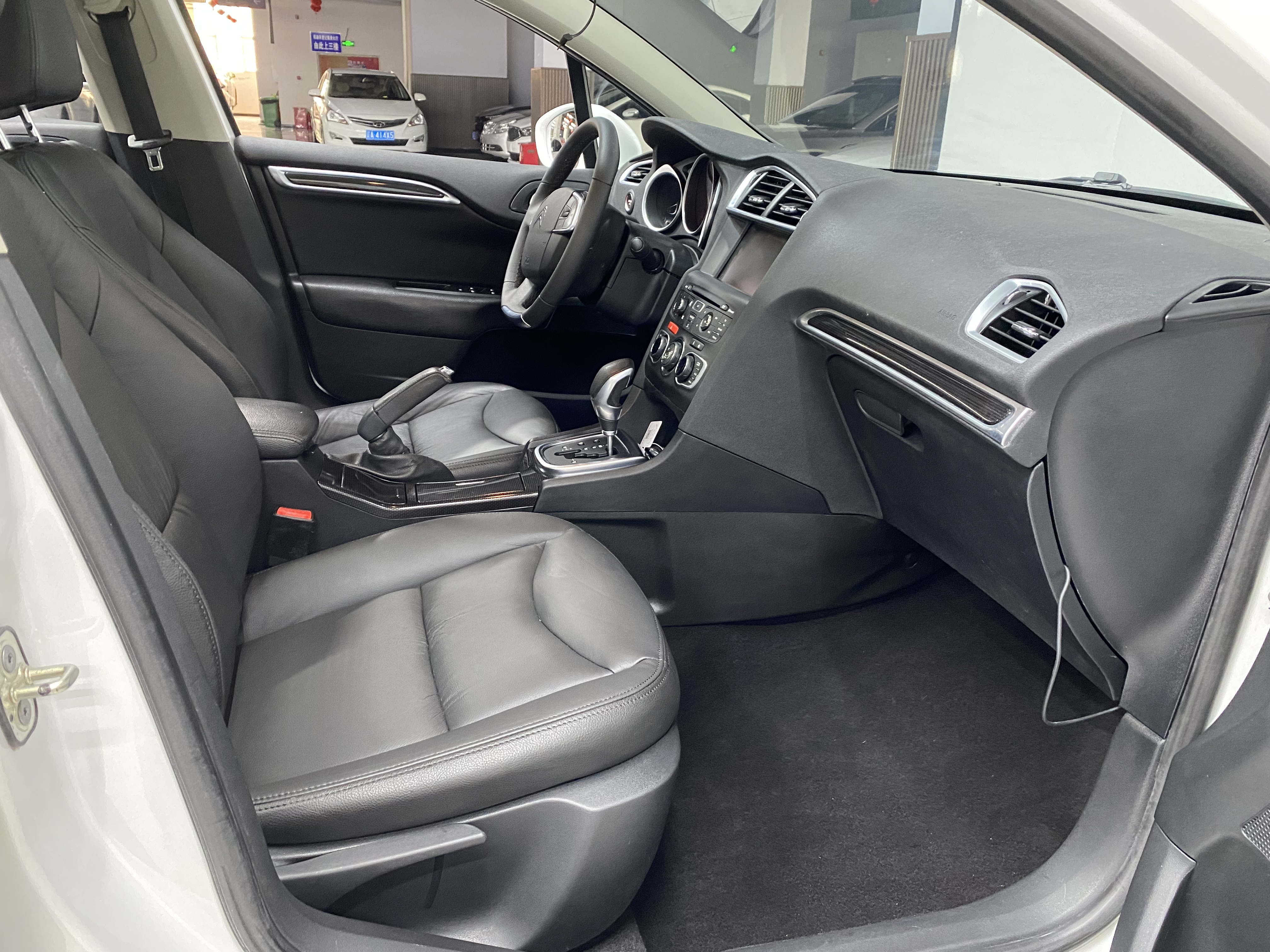 Citroen C4L 2014 car image #10