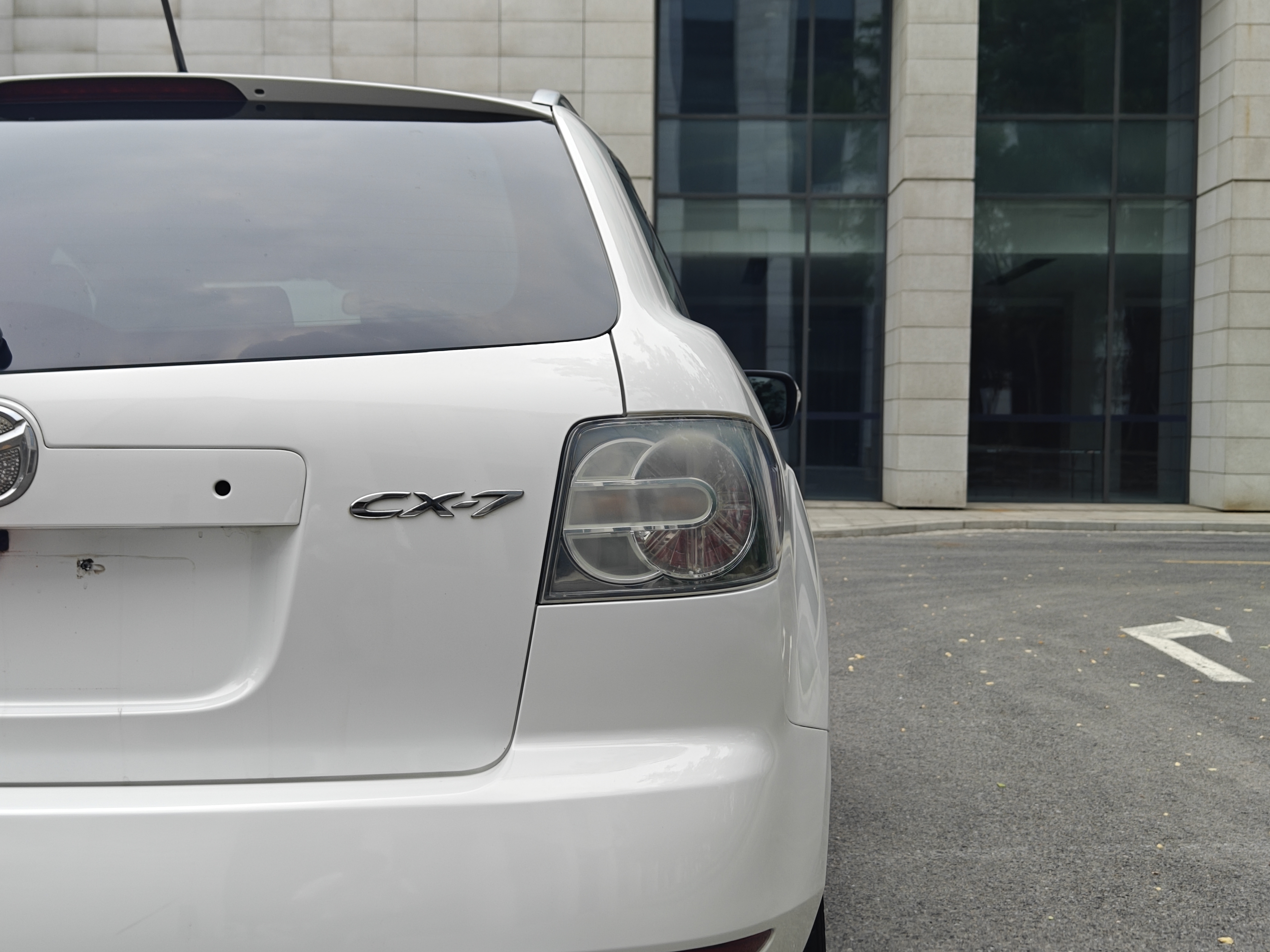 Mazda CX-7 (Imported) 2011 car image #10