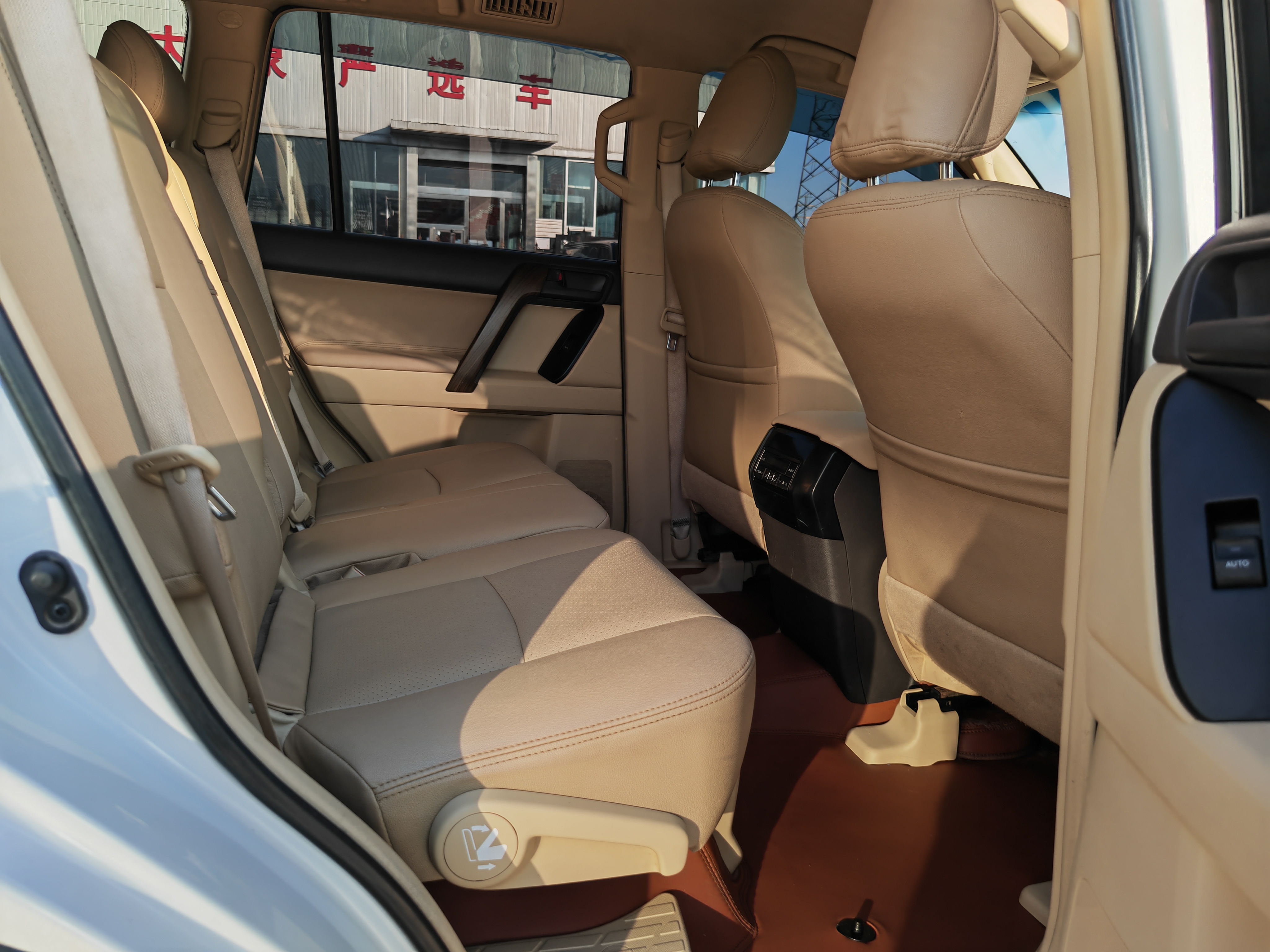 Toyota Prado (Imported) 2014 car image #10