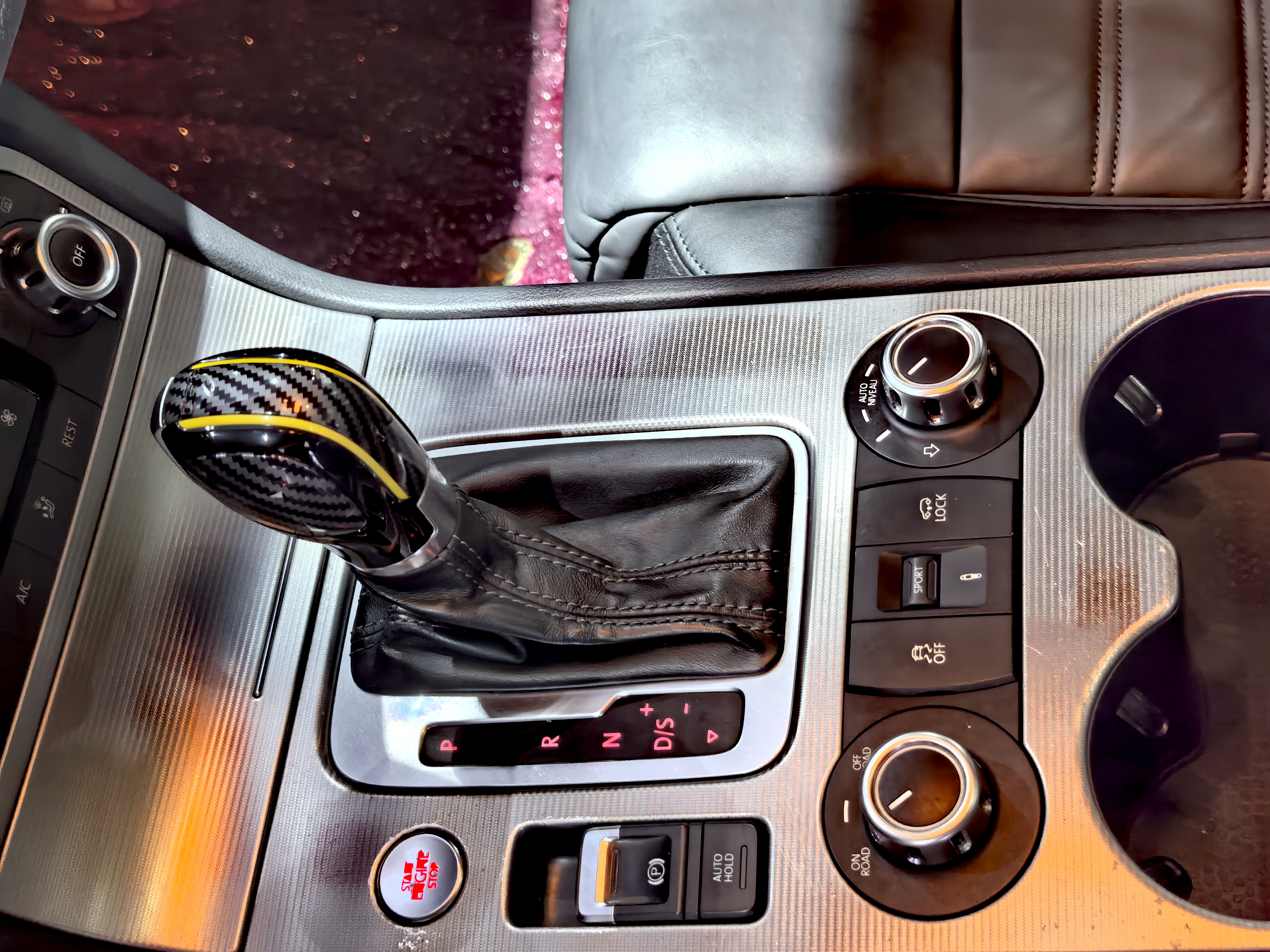 Volkswagen Touareg 2014 car image #10