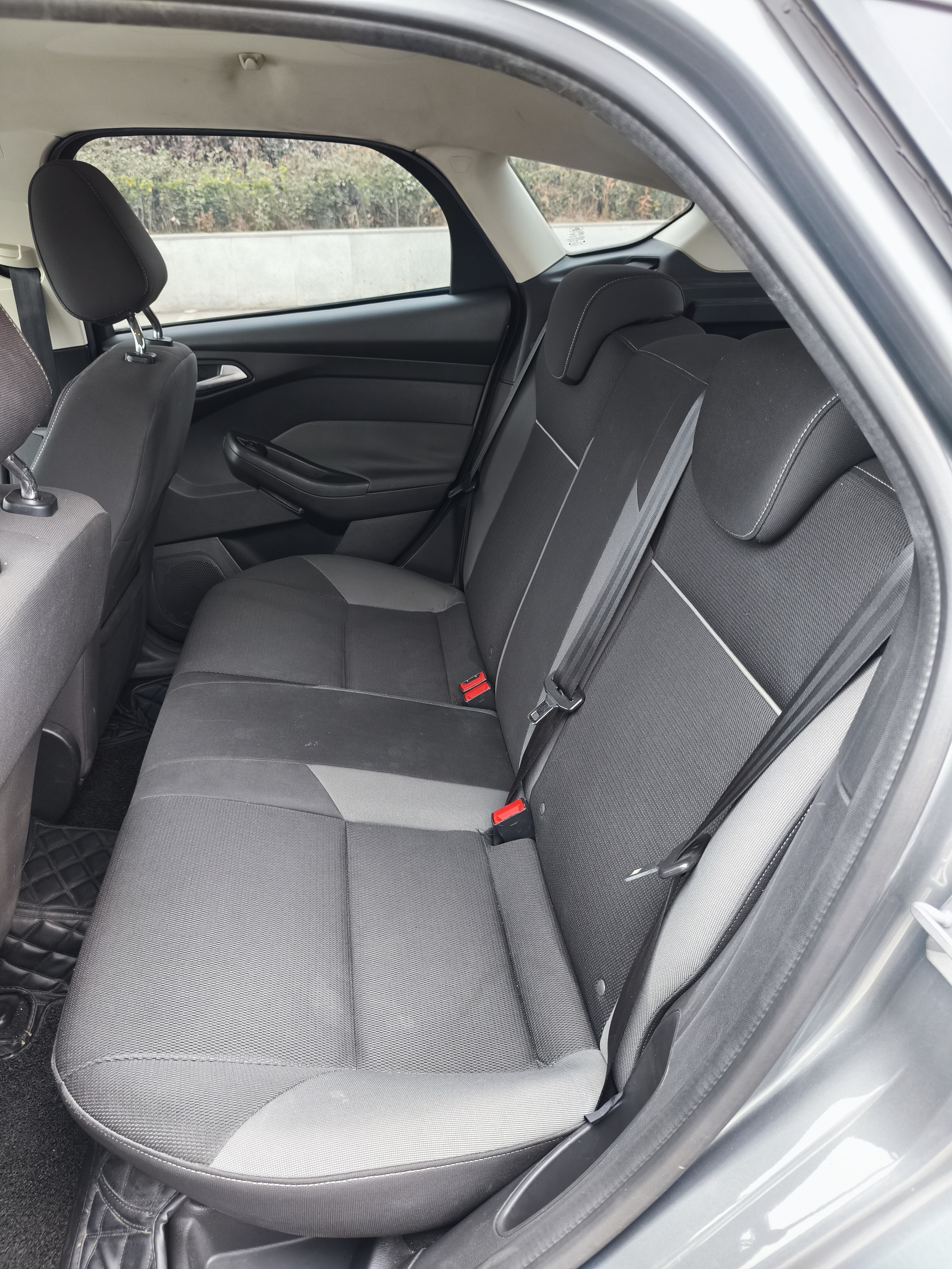 Ford Focus 2012 image de voiture #10