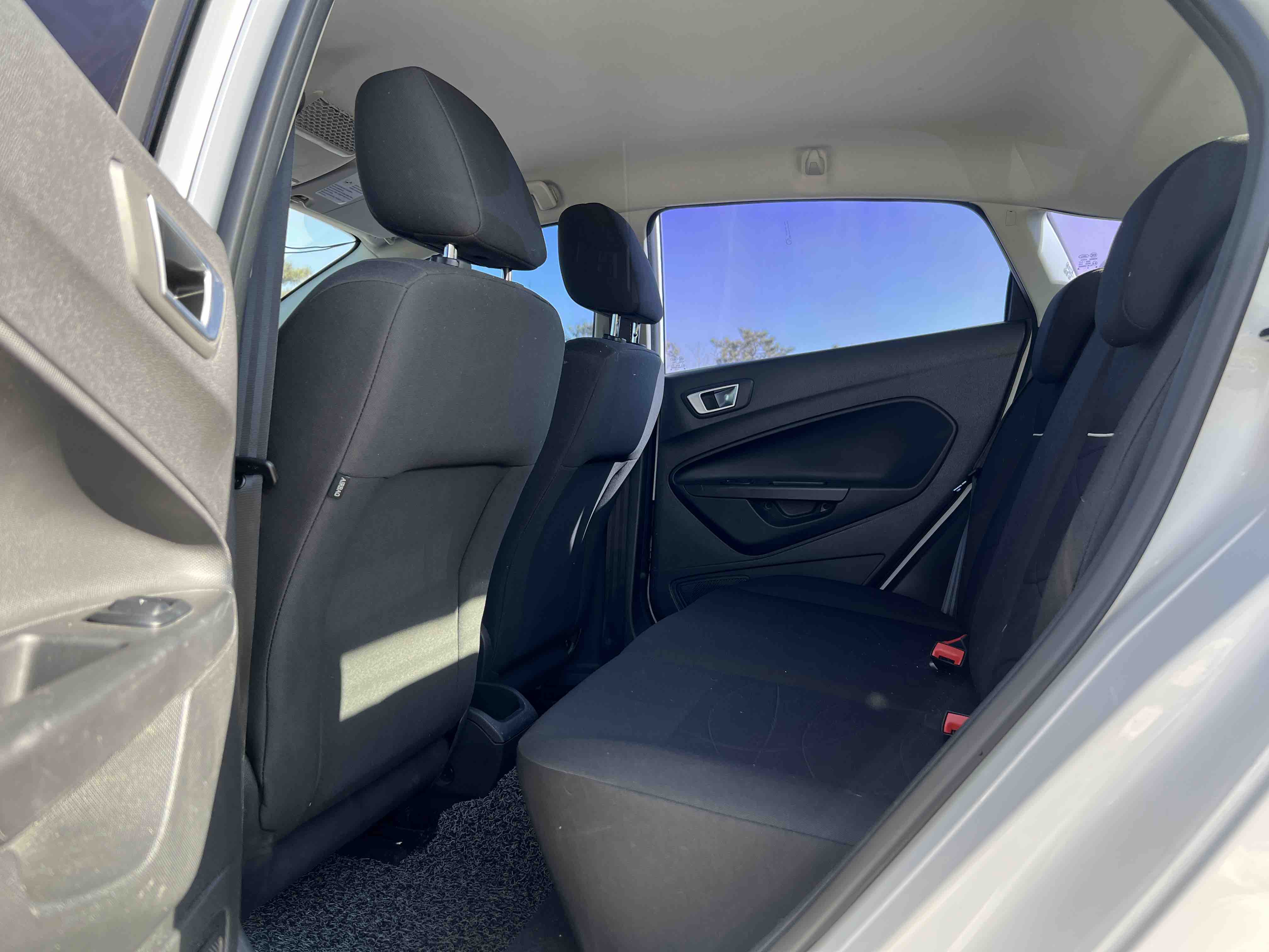 Ford Fiesta 2016 car image #10