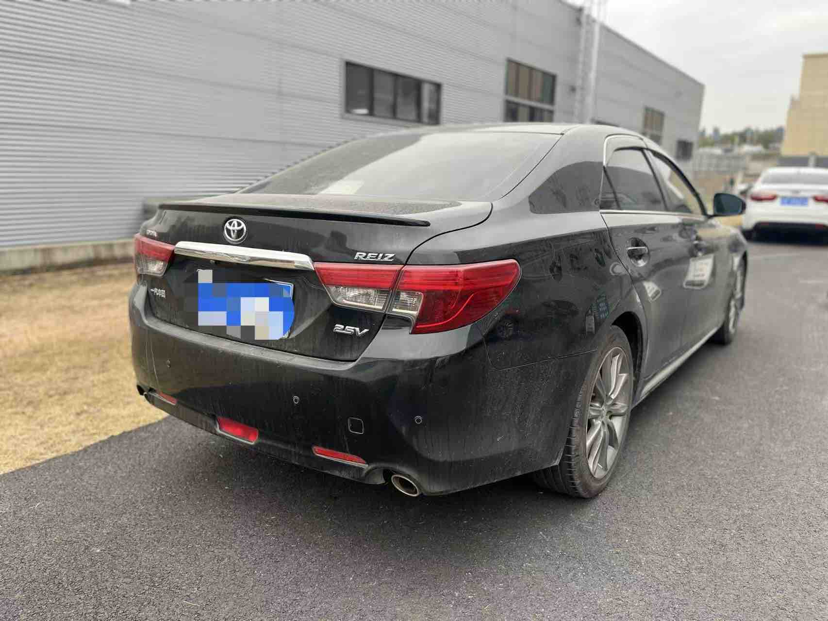 Toyota Reiz 2014 immagine di auto #10