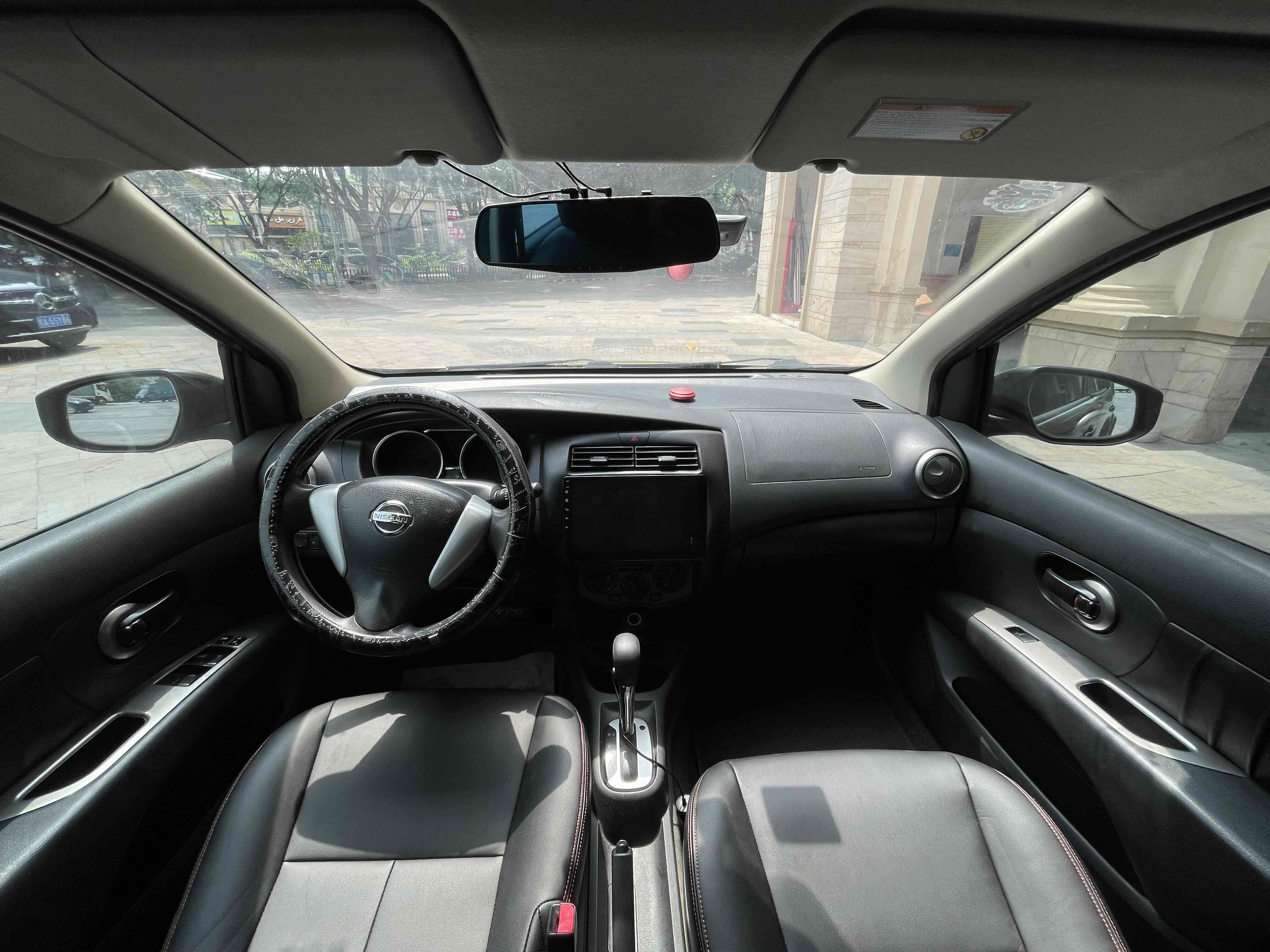 Nissan Livina 2013 car image #10