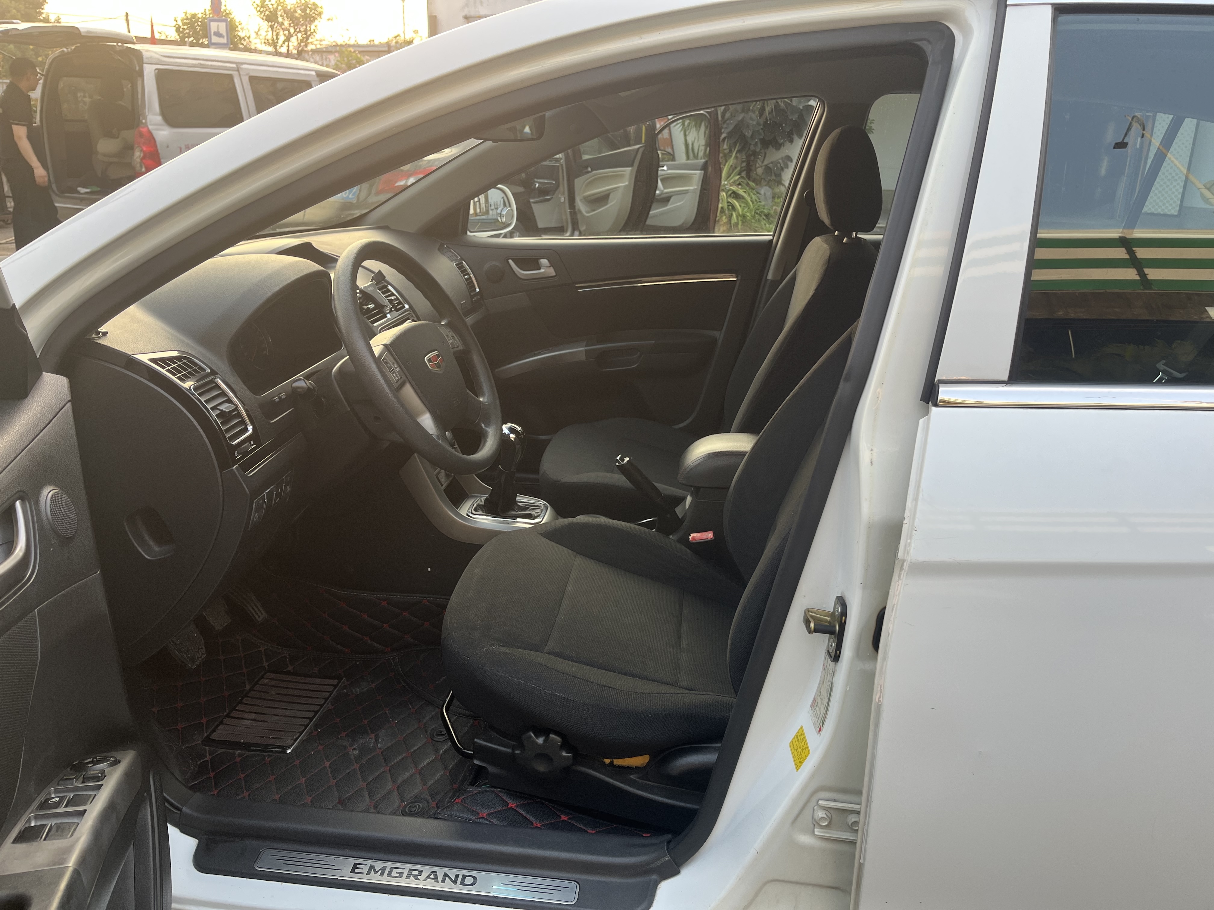 GEELY Emgrand Classic 2014 car image #10