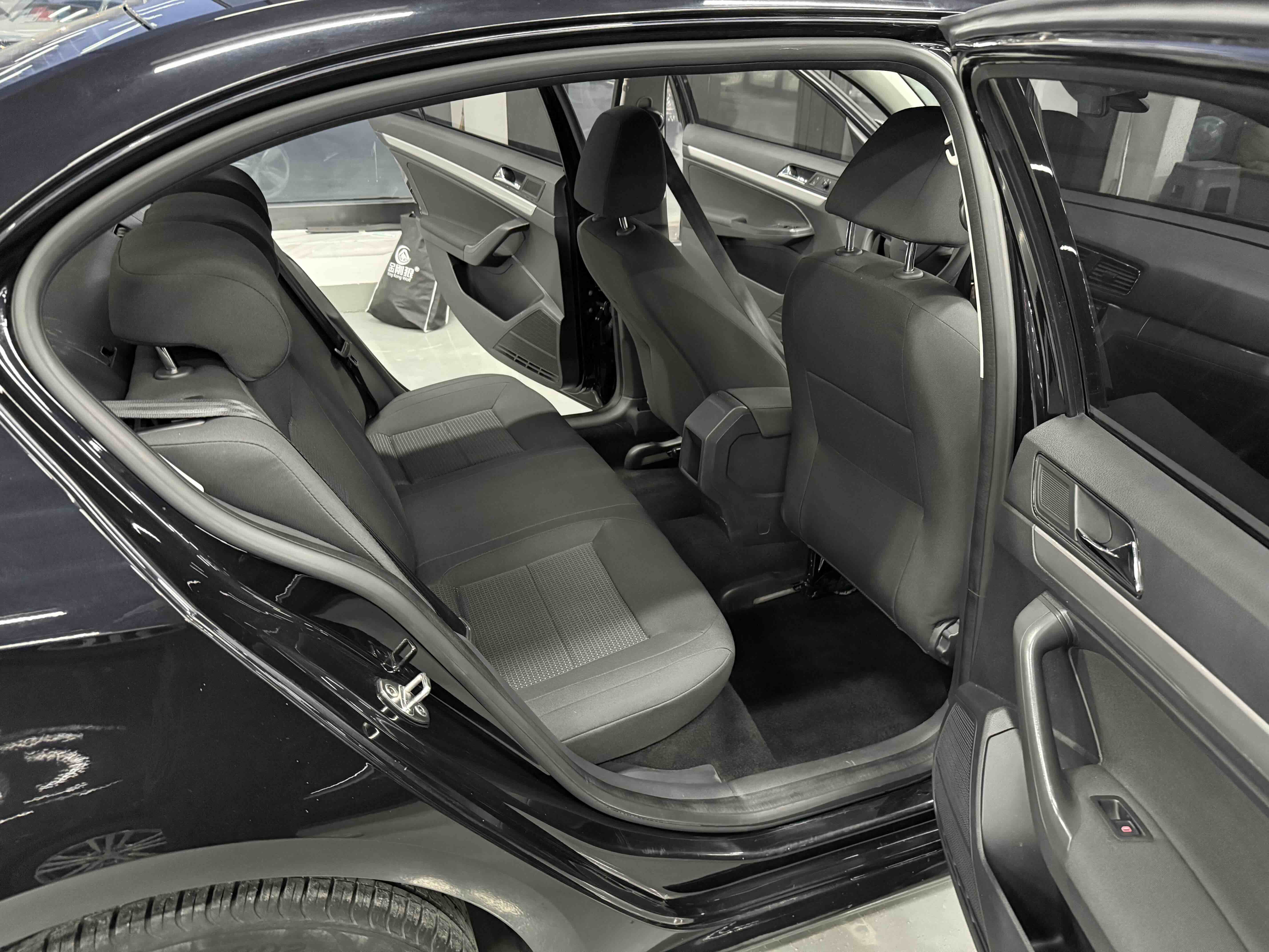 Volkswagen Lavida 2017 car image #10