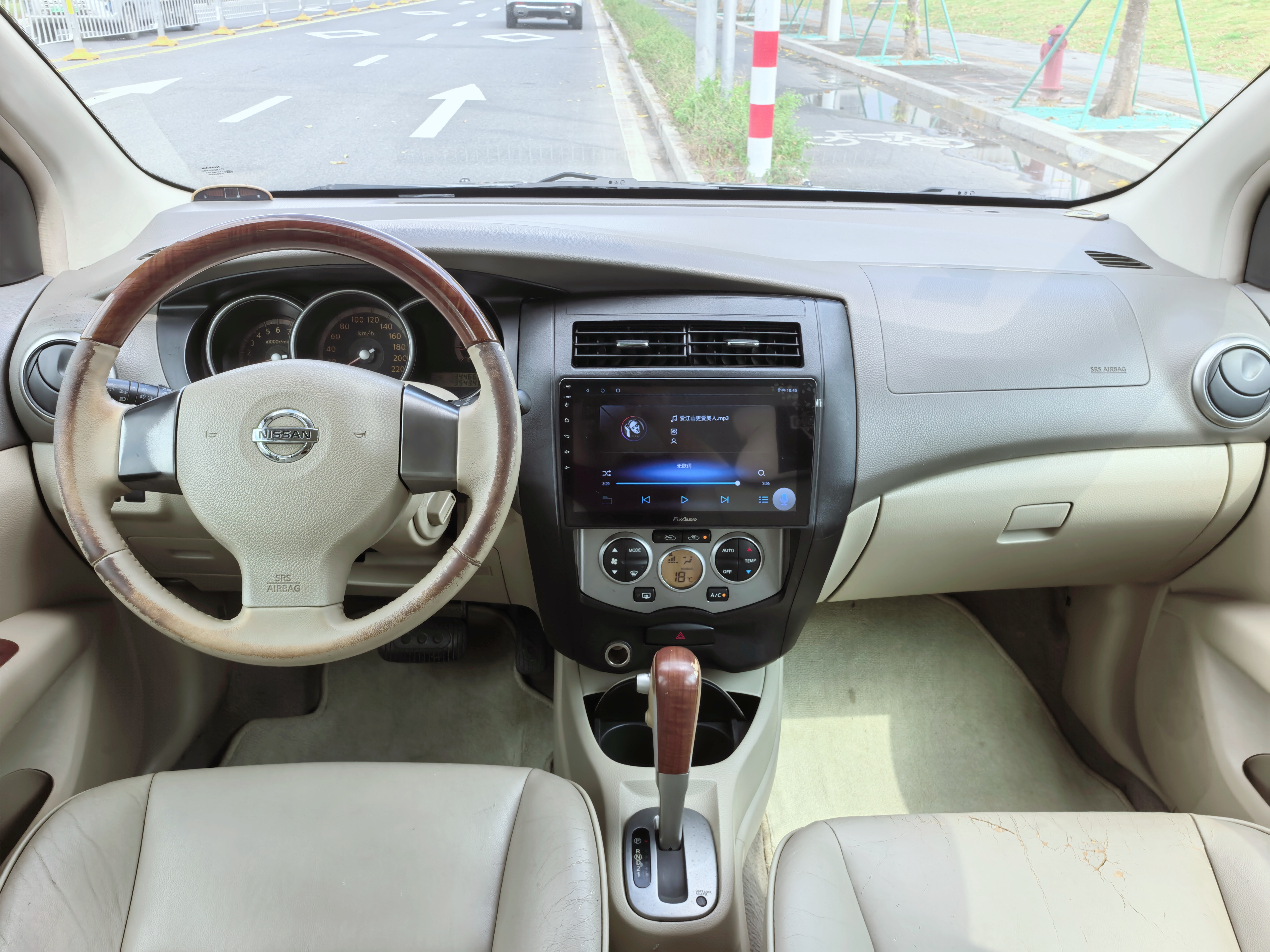 Nissan Livina Geniss 2007 car image #10