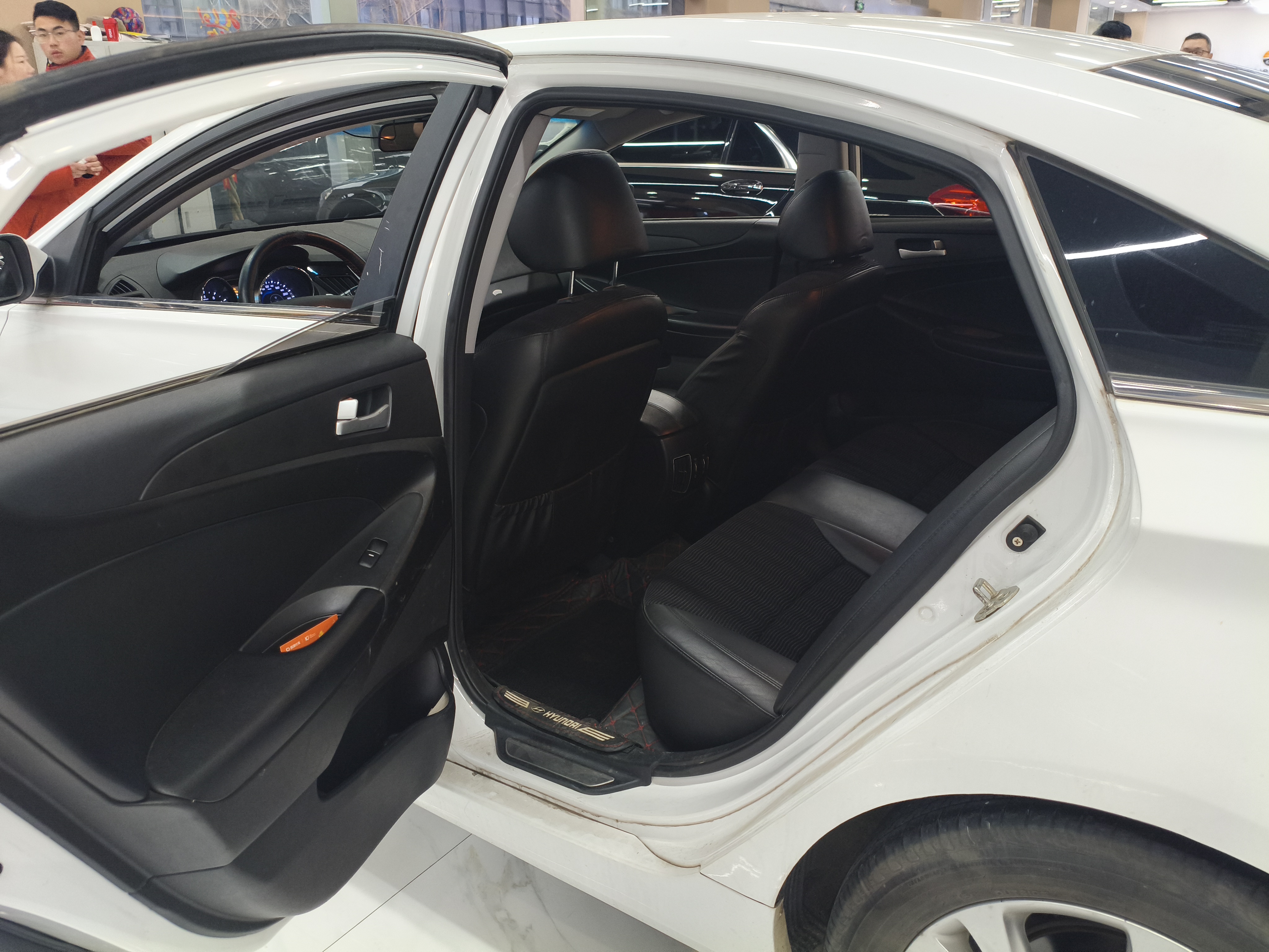 Hyundai Sonata 2013 صورة سيارة #10