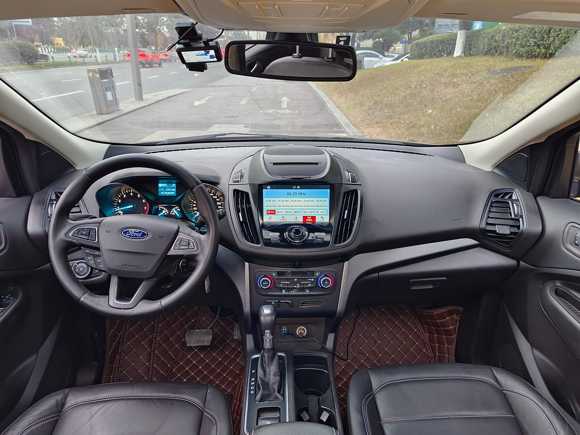 Ford Kuga 2017 #10 Ford Kuga 2017 car image #10