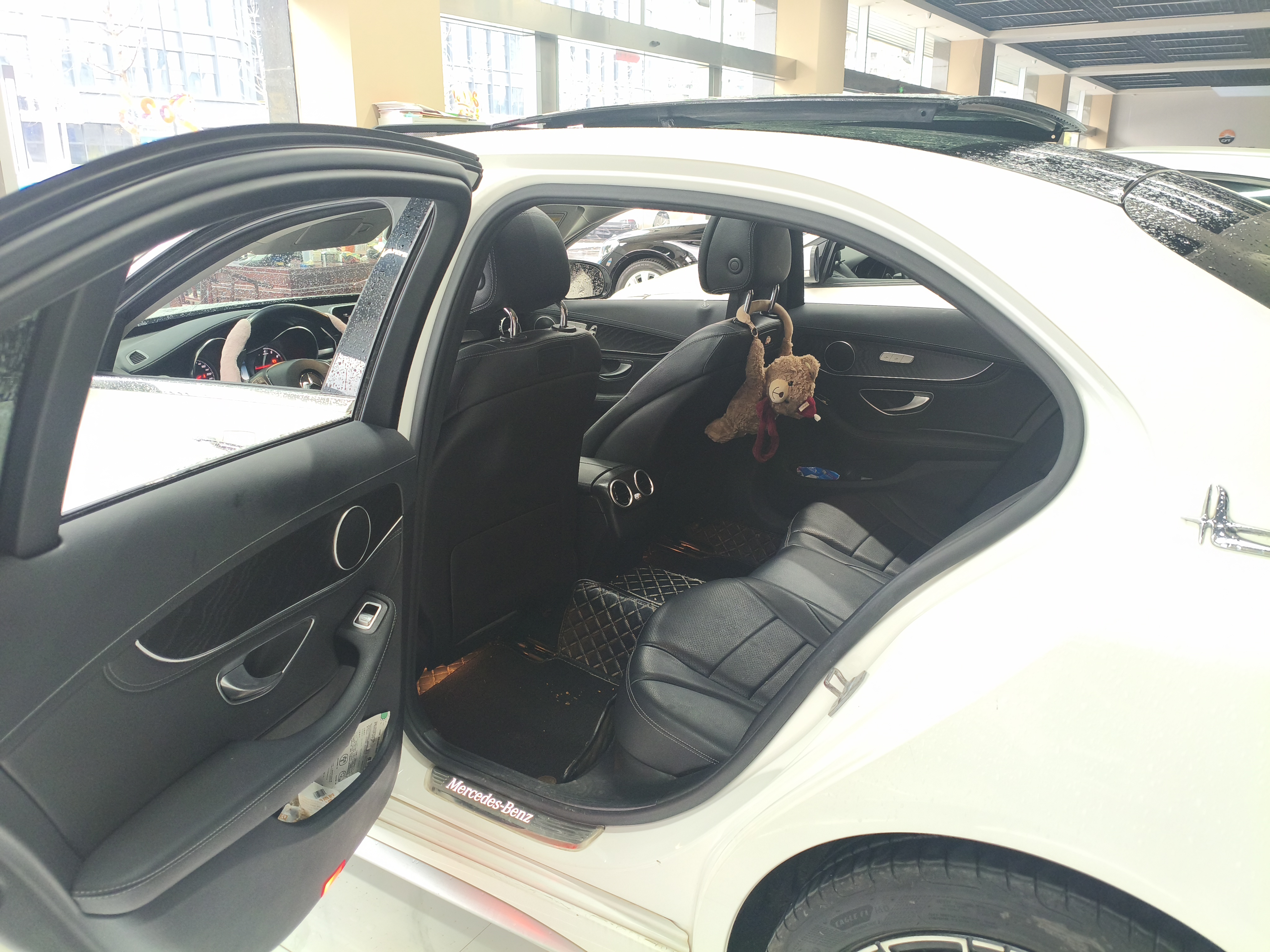 Mercedes-Benz C Class 2017 car image #10