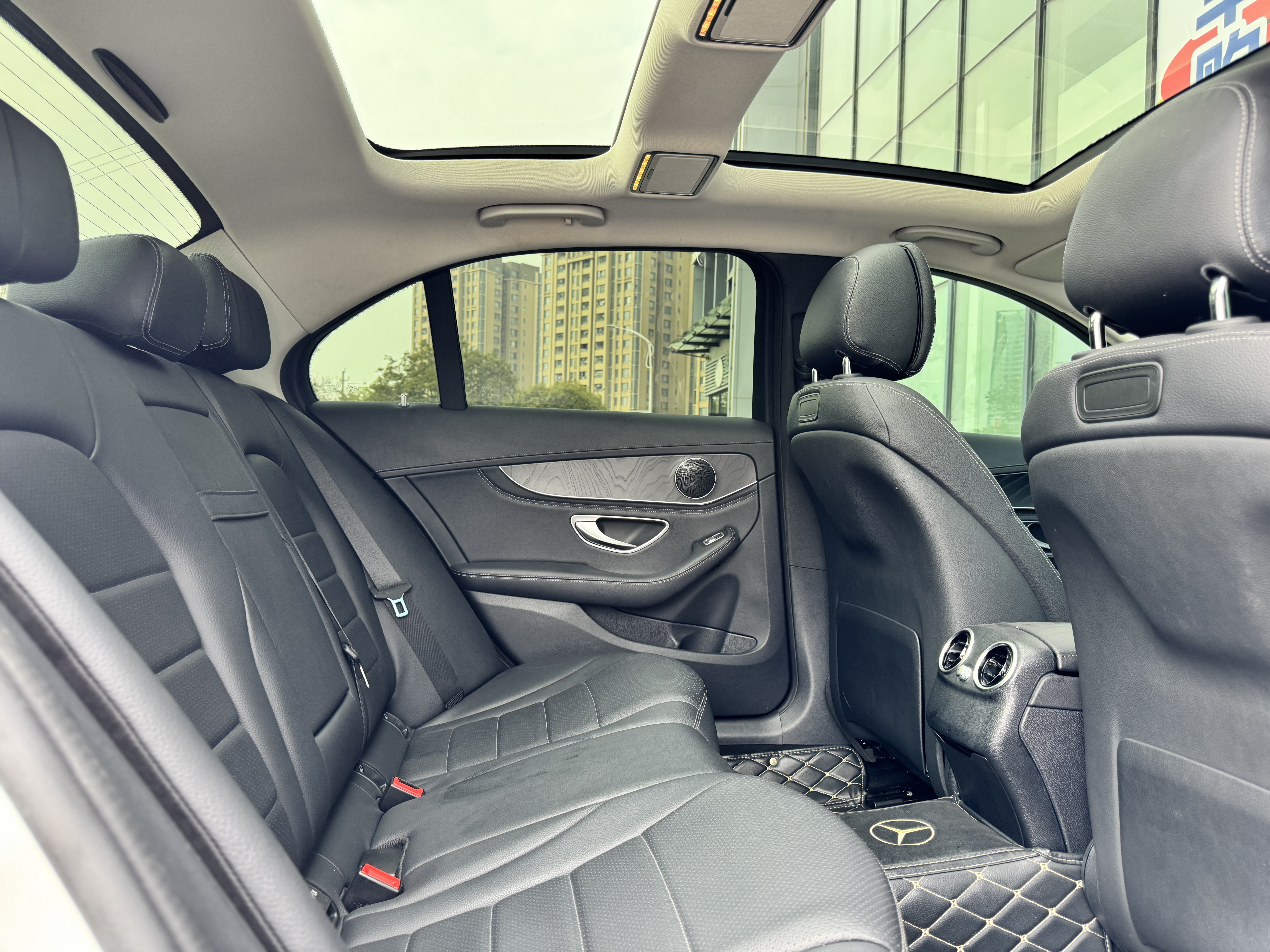Mercedes-Benz C Class 2017 #10 Mercedes-Benz C Class 2017 car image #10